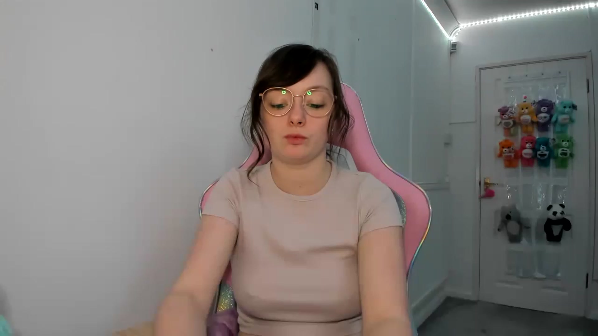 Gallery image thumbnail from JessieBear_'s myfreecams stream on, 02/10/2023, 18:20 image 11 of 20