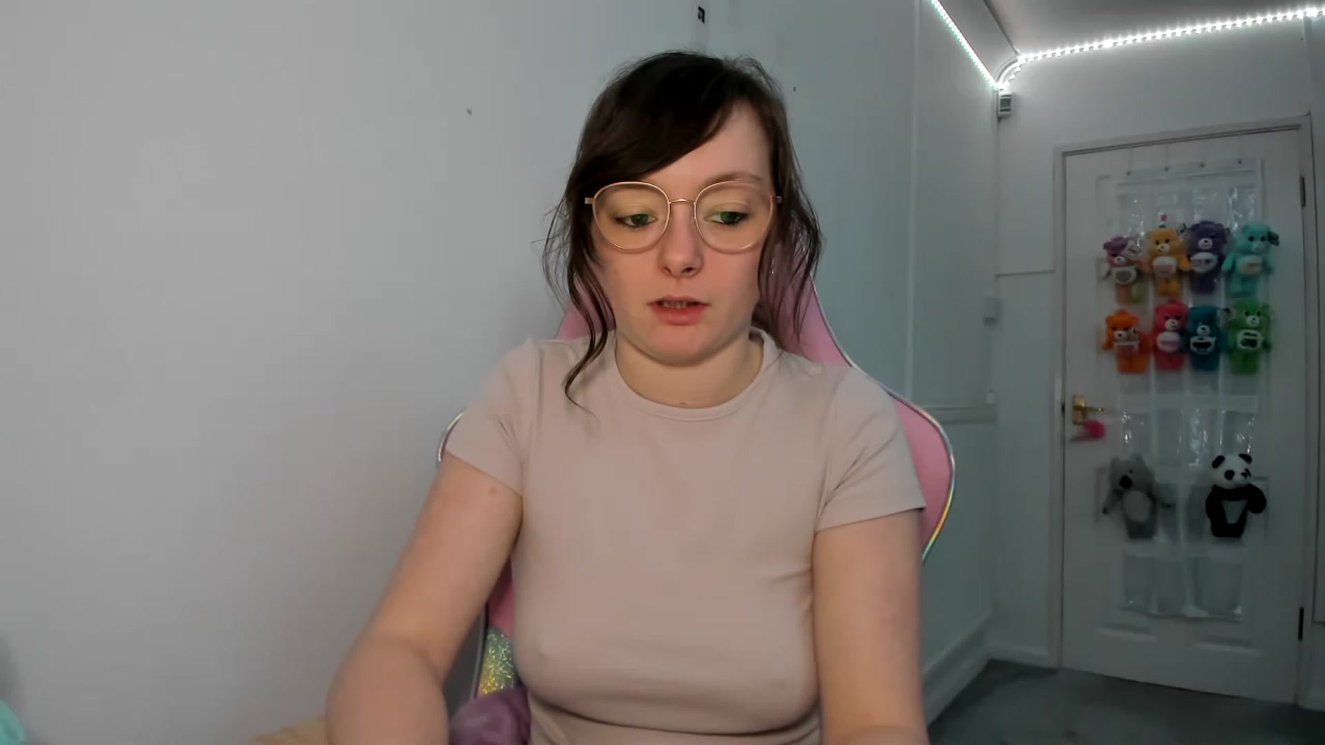 Gallery image thumbnail from JessieBear_'s myfreecams stream on, 02/10/2023, 18:20 image 13 of 20