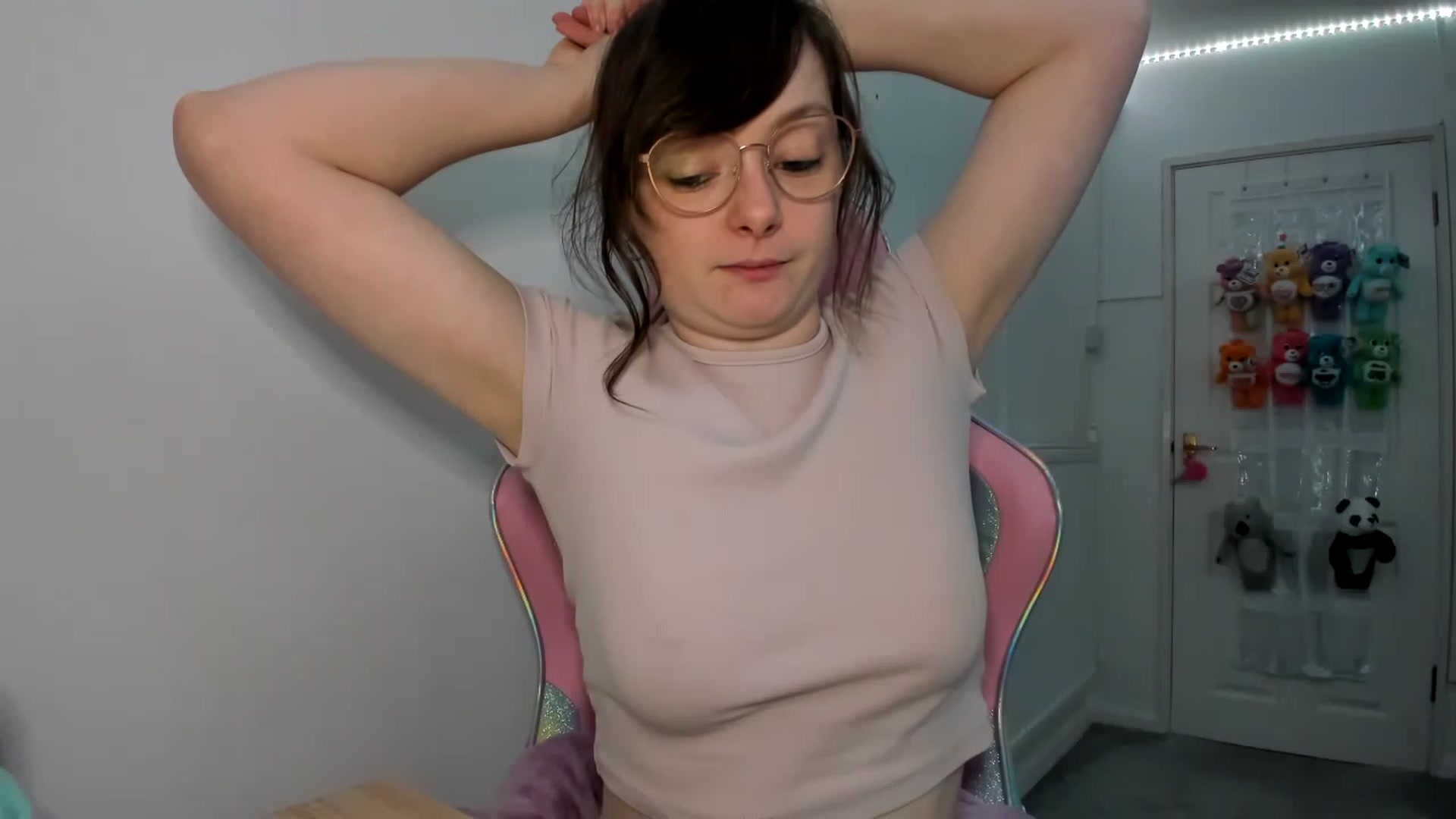 Gallery image thumbnail from JessieBear_'s myfreecams stream on, 02/10/2023, 18:20 image 8 of 20