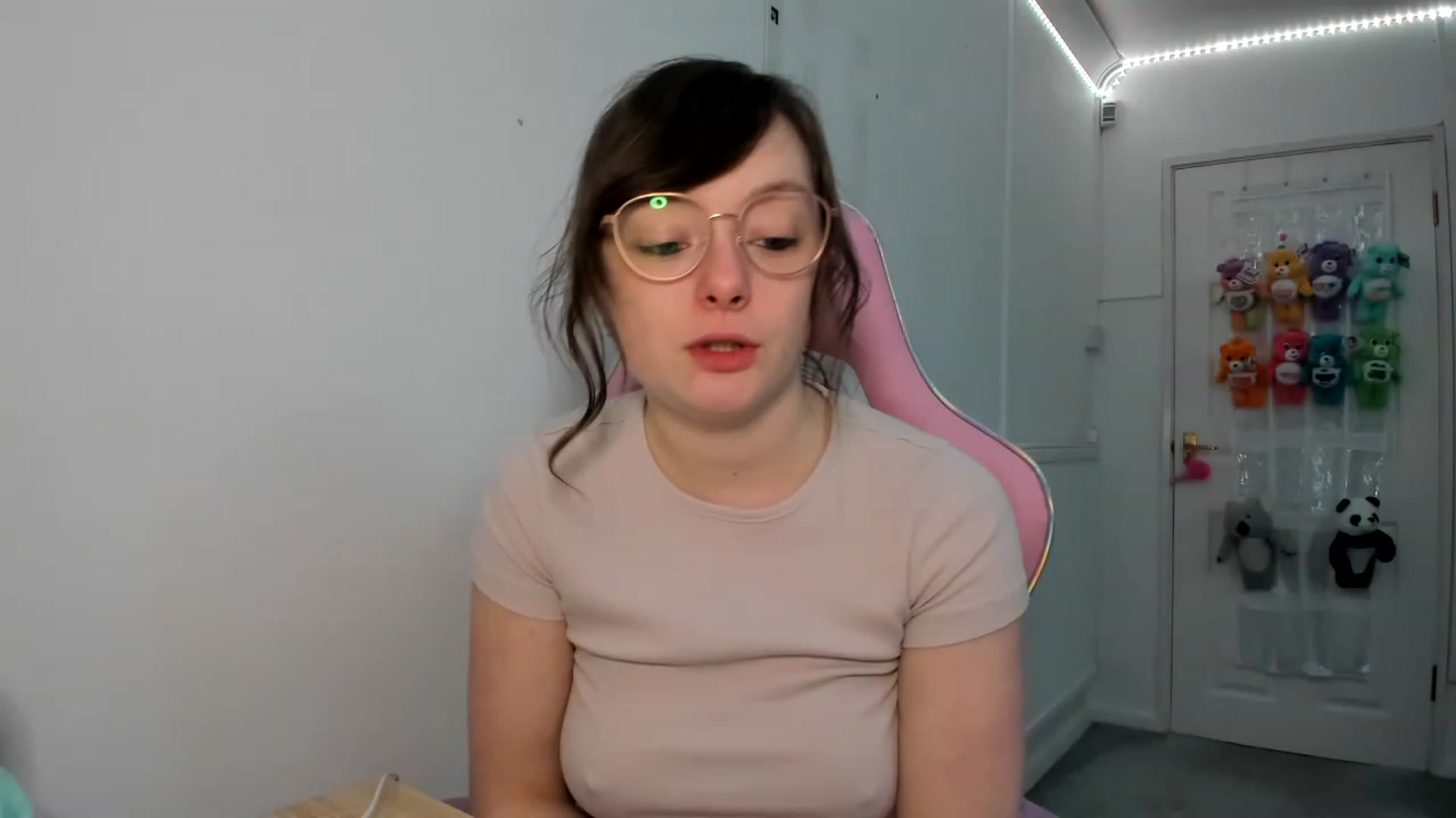 Gallery image thumbnail from JessieBear_'s myfreecams stream on, 02/10/2023, 18:20 image 4 of 20