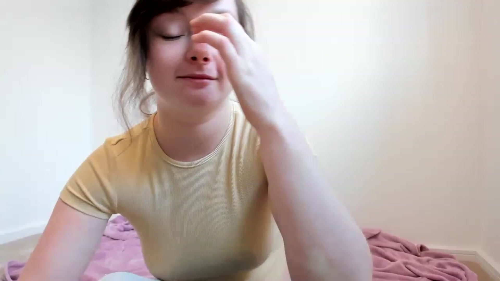 Gallery image thumbnail from JessieBear_'s myfreecams stream on, 02/14/2023, 16:21 image 18 of 20