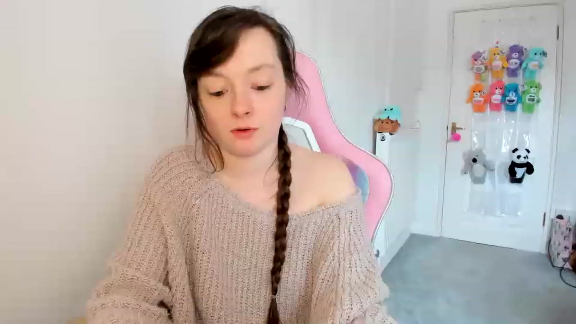 Gallery image thumbnail from JessieBear_'s myfreecams stream on, 03/02/2023, 15:45 image 3 of 20