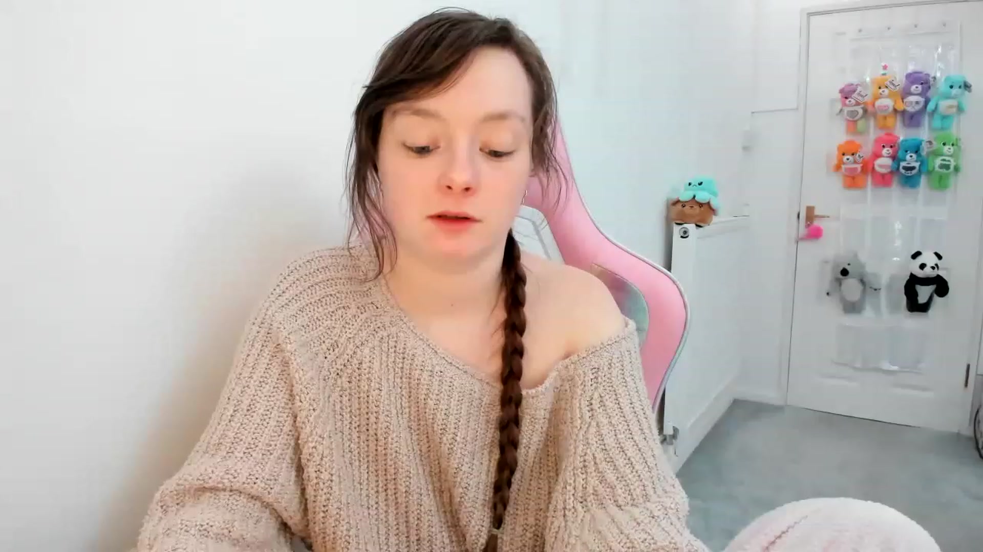 Gallery image thumbnail from JessieBear_'s myfreecams stream on, 03/02/2023, 20:18 image 6 of 20