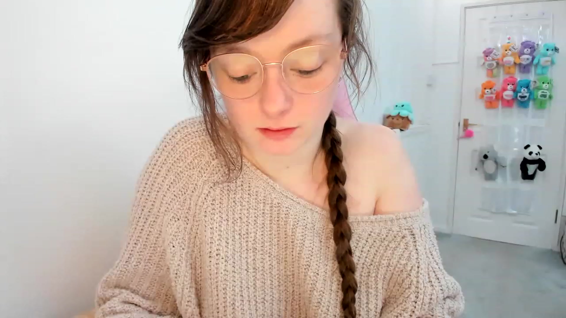 Gallery image thumbnail from JessieBear_'s myfreecams stream on, 03/02/2023, 21:51 image 20 of 20