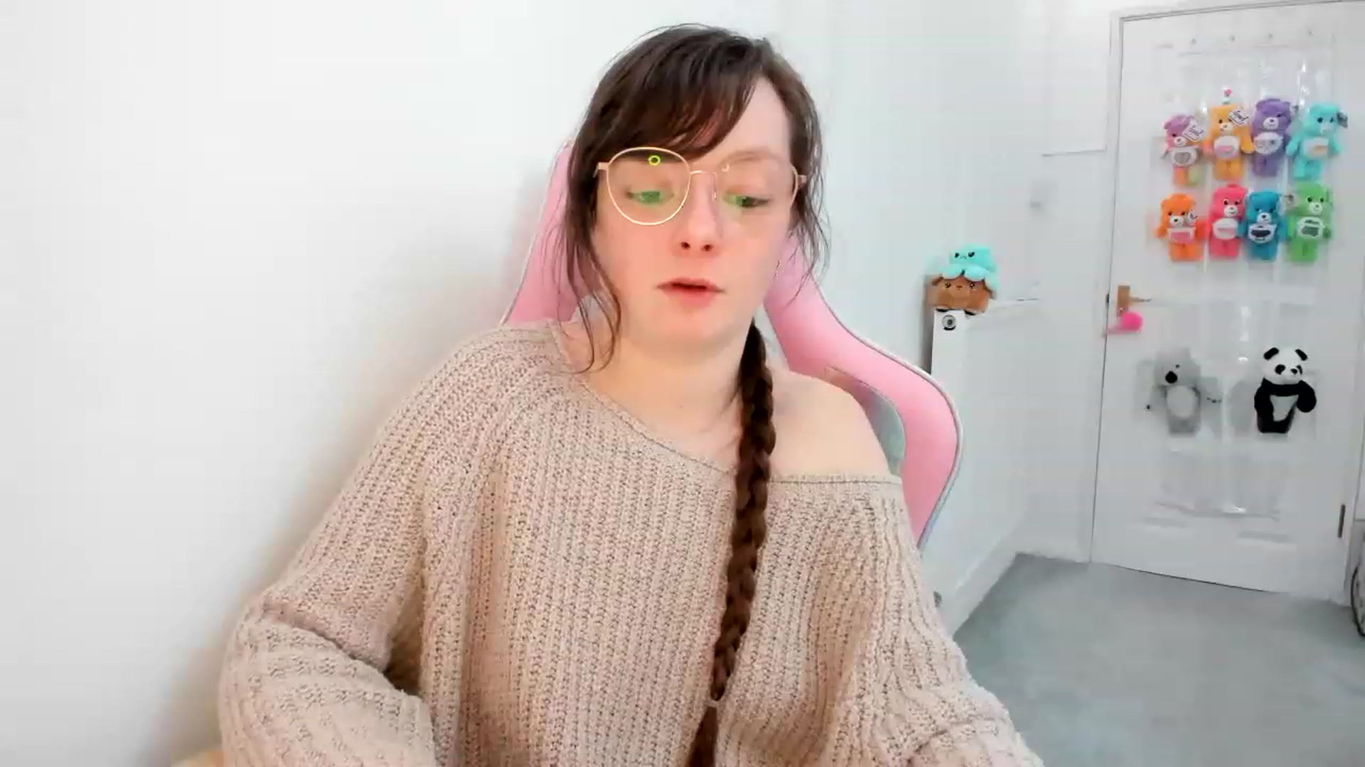 Gallery image thumbnail from JessieBear_'s myfreecams stream on, 03/02/2023, 21:51 image 7 of 20