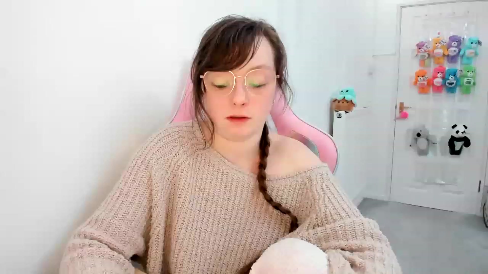 Gallery image thumbnail from JessieBear_'s myfreecams stream on, 03/02/2023, 21:51 image 11 of 20