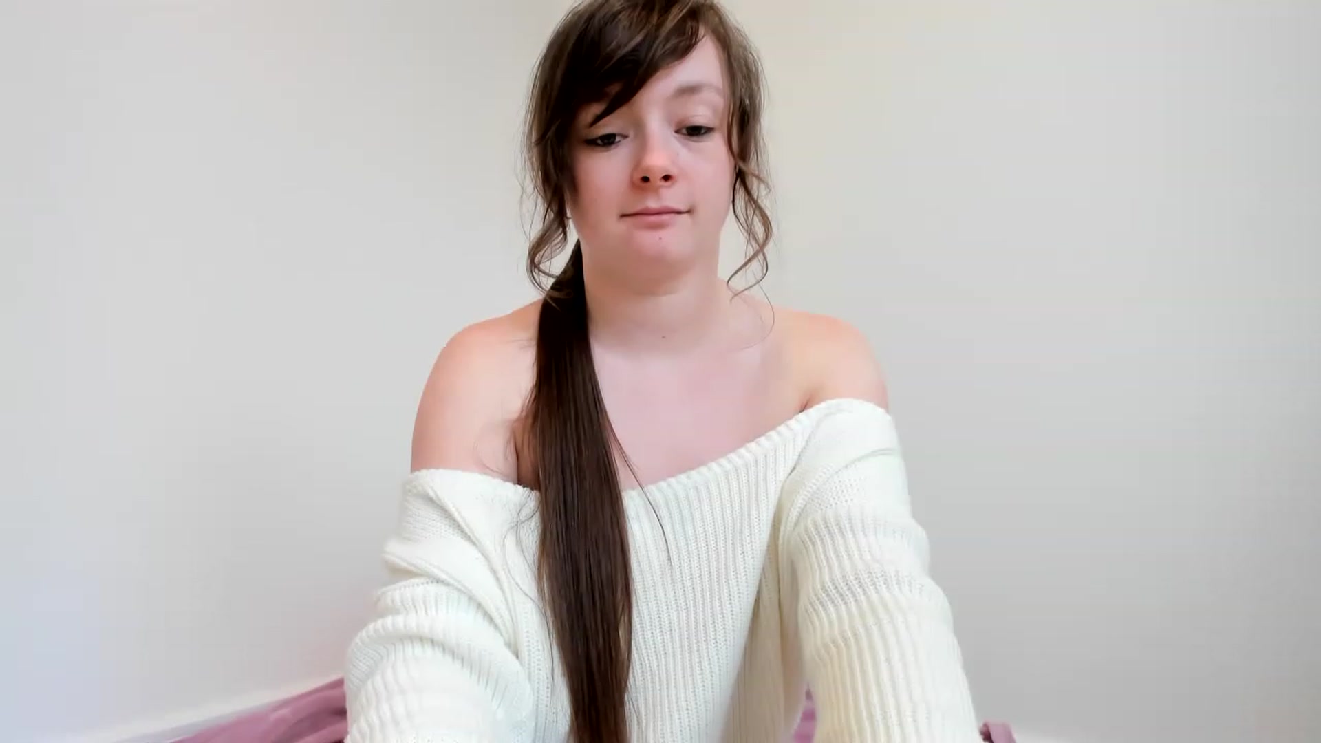 Gallery image thumbnail from JessieBear_'s myfreecams stream on, 03/08/2023, 17:38 image 14 of 20