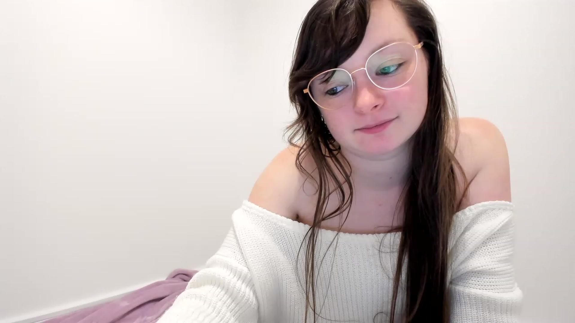 Gallery image thumbnail from JessieBear_'s myfreecams stream on, 03/10/2023, 23:17 image 12 of 20