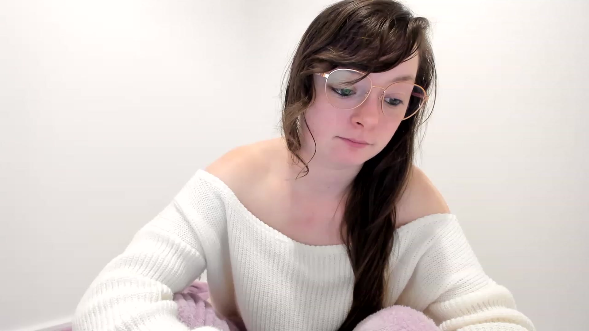 Gallery image thumbnail from JessieBear_'s myfreecams stream on, 03/10/2023, 23:17 image 16 of 20