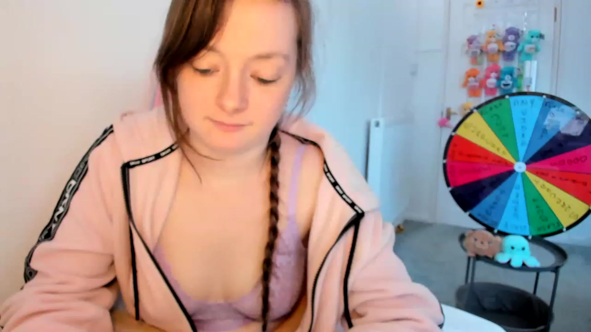 Gallery image thumbnail from JessieBear_'s myfreecams stream on, 03/14/2023, 18:09 image 19 of 20