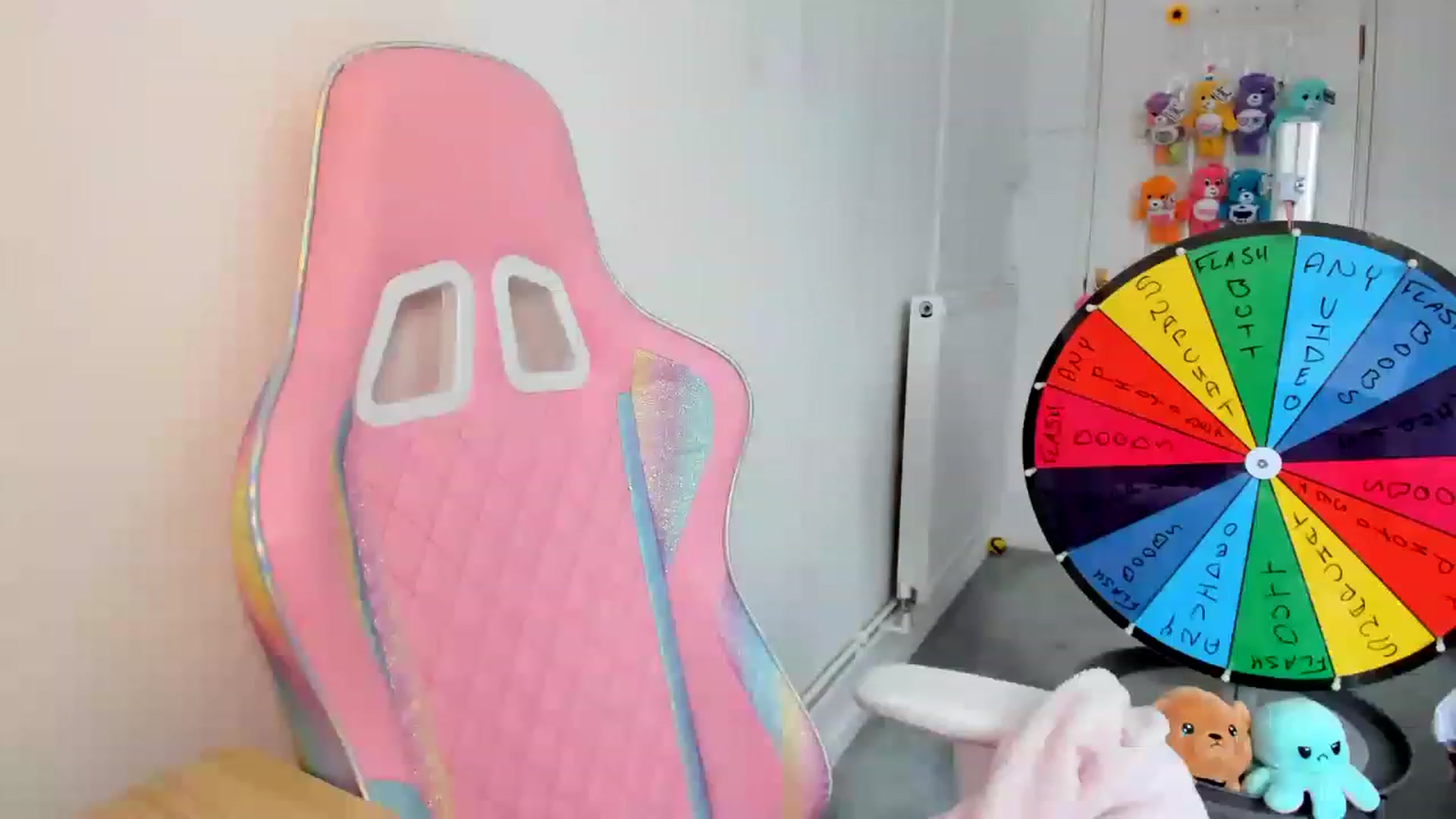 Gallery image thumbnail from JessieBear_'s myfreecams stream on, 03/15/2023, 17:38 image 5 of 20