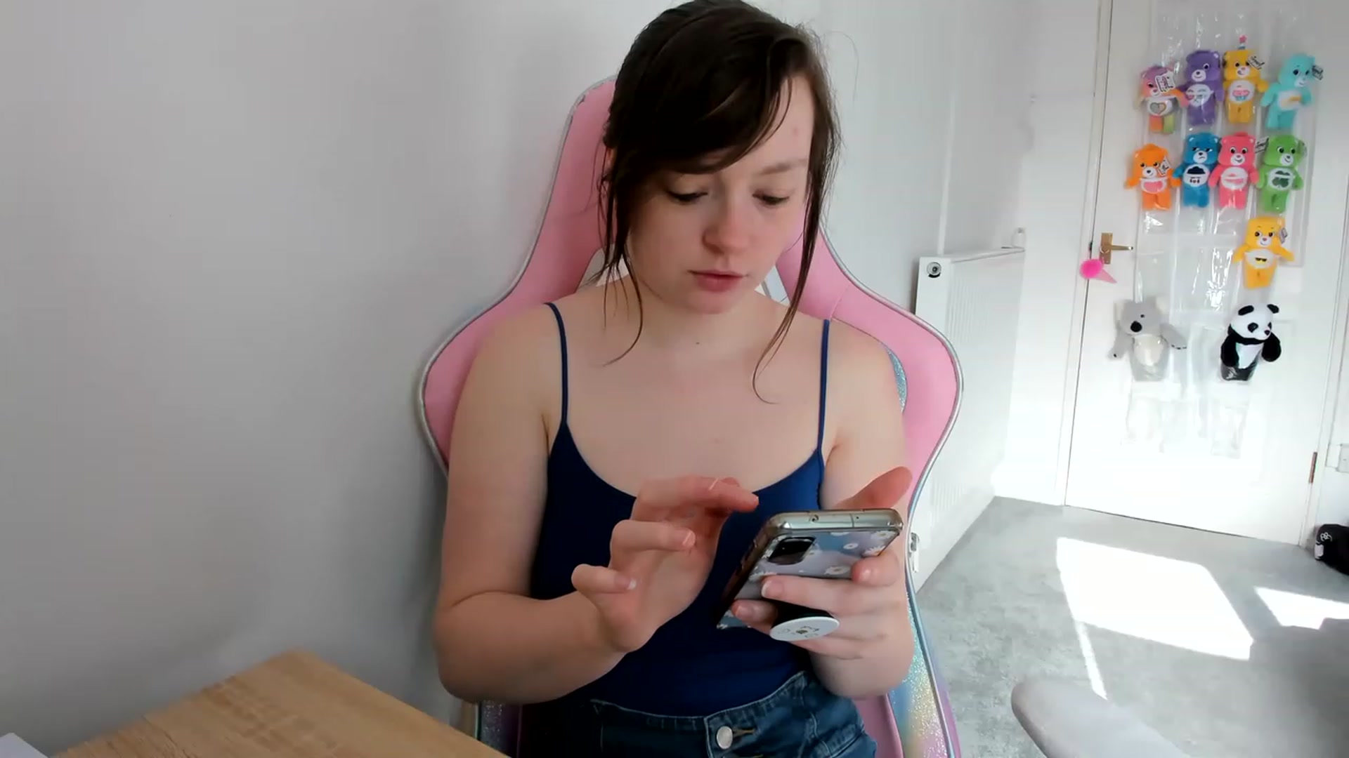 Gallery image thumbnail from JessieBear_'s myfreecams stream on, 03/22/2023, 10:09 image 6 of 20