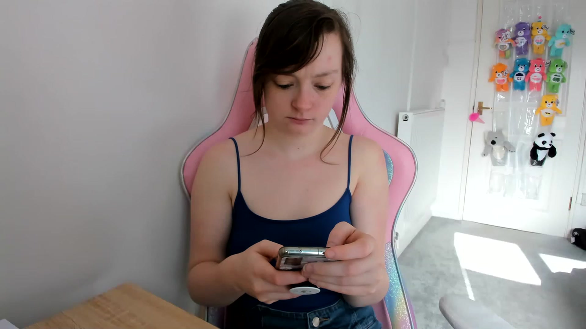 Gallery image thumbnail from JessieBear_'s myfreecams stream on, 03/22/2023, 10:09 image 4 of 20