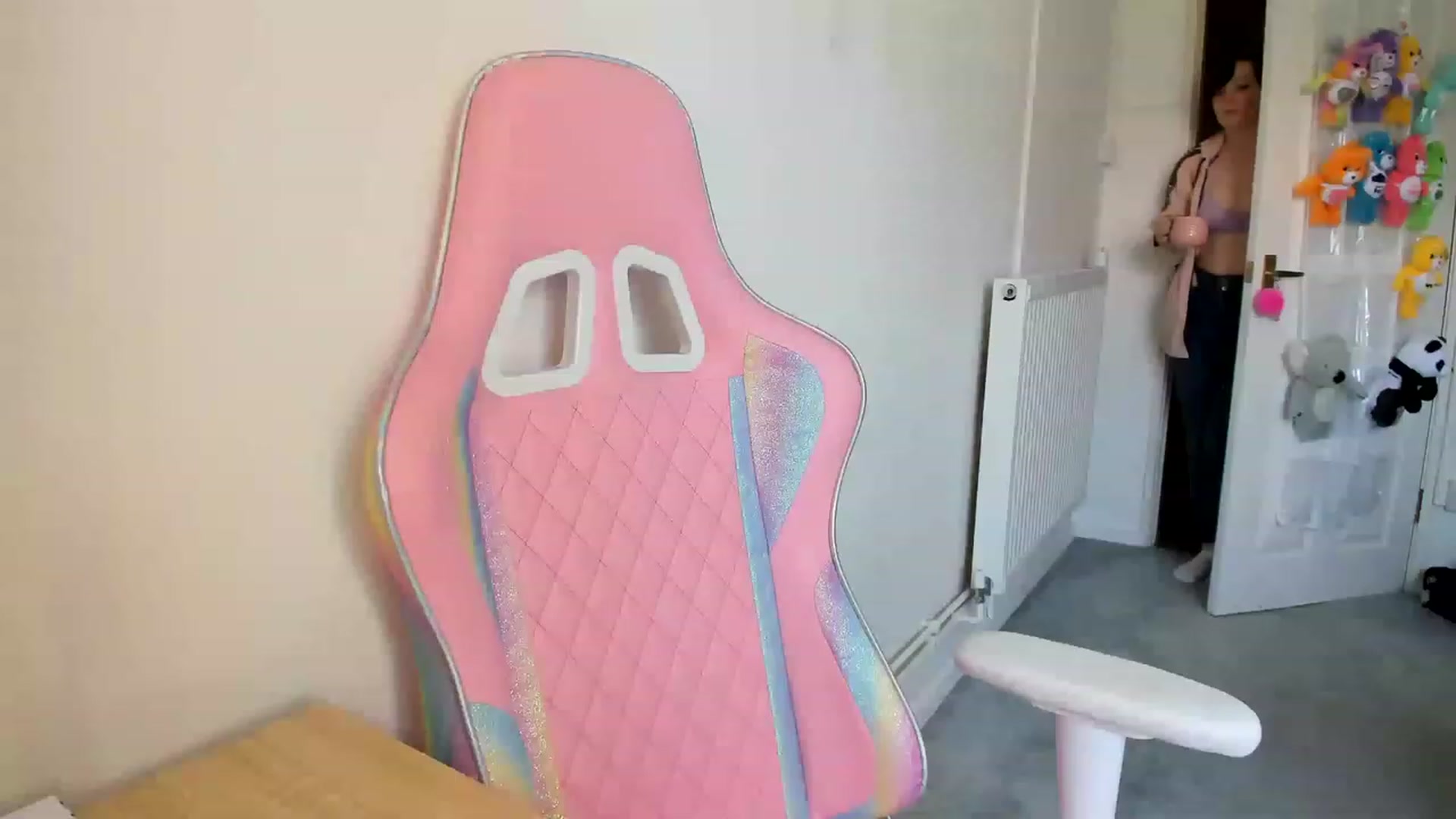 Gallery image thumbnail from JessieBear_'s myfreecams stream on, 03/22/2023, 15:39 image 12 of 20