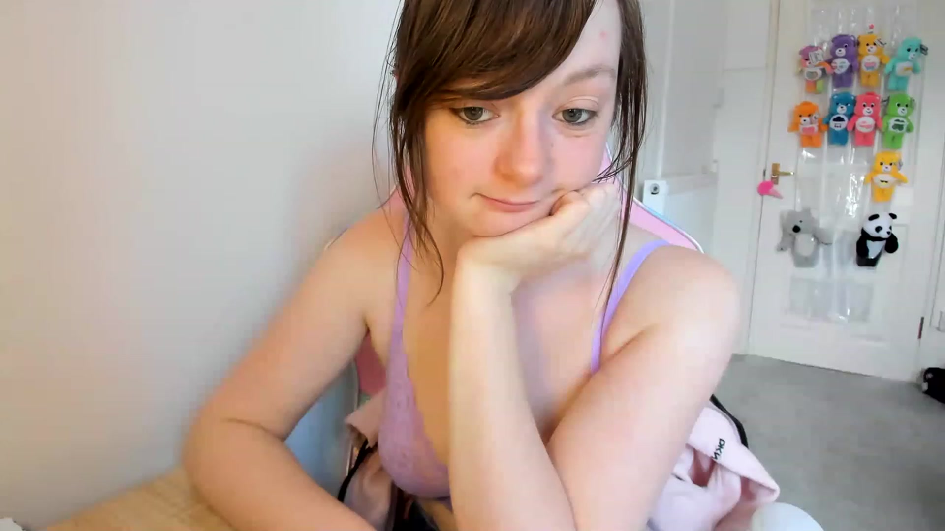 Gallery image thumbnail from JessieBear_'s myfreecams stream on, 03/22/2023, 18:02 image 1 of 20
