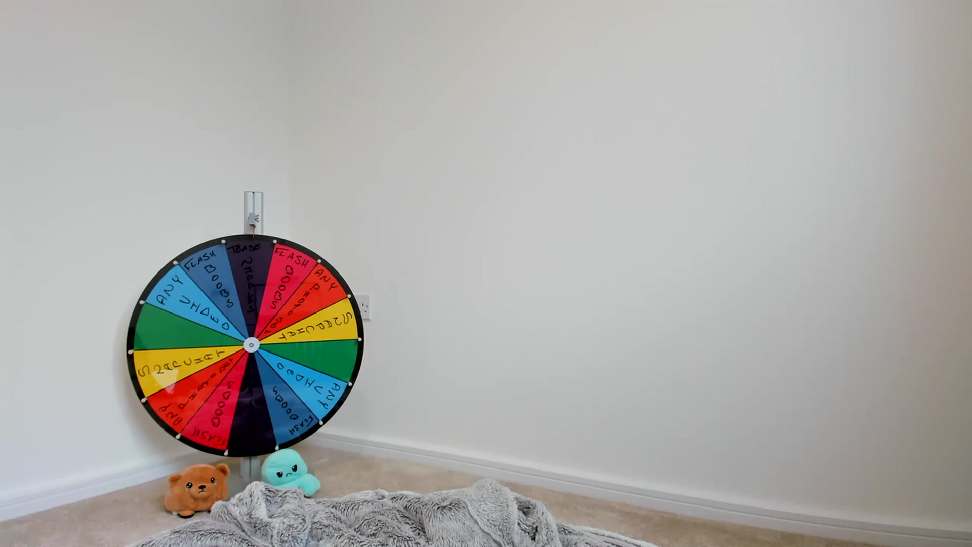 Gallery image thumbnail from JessieBear_'s myfreecams stream on, 03/28/2023, 11:12 image 8 of 20