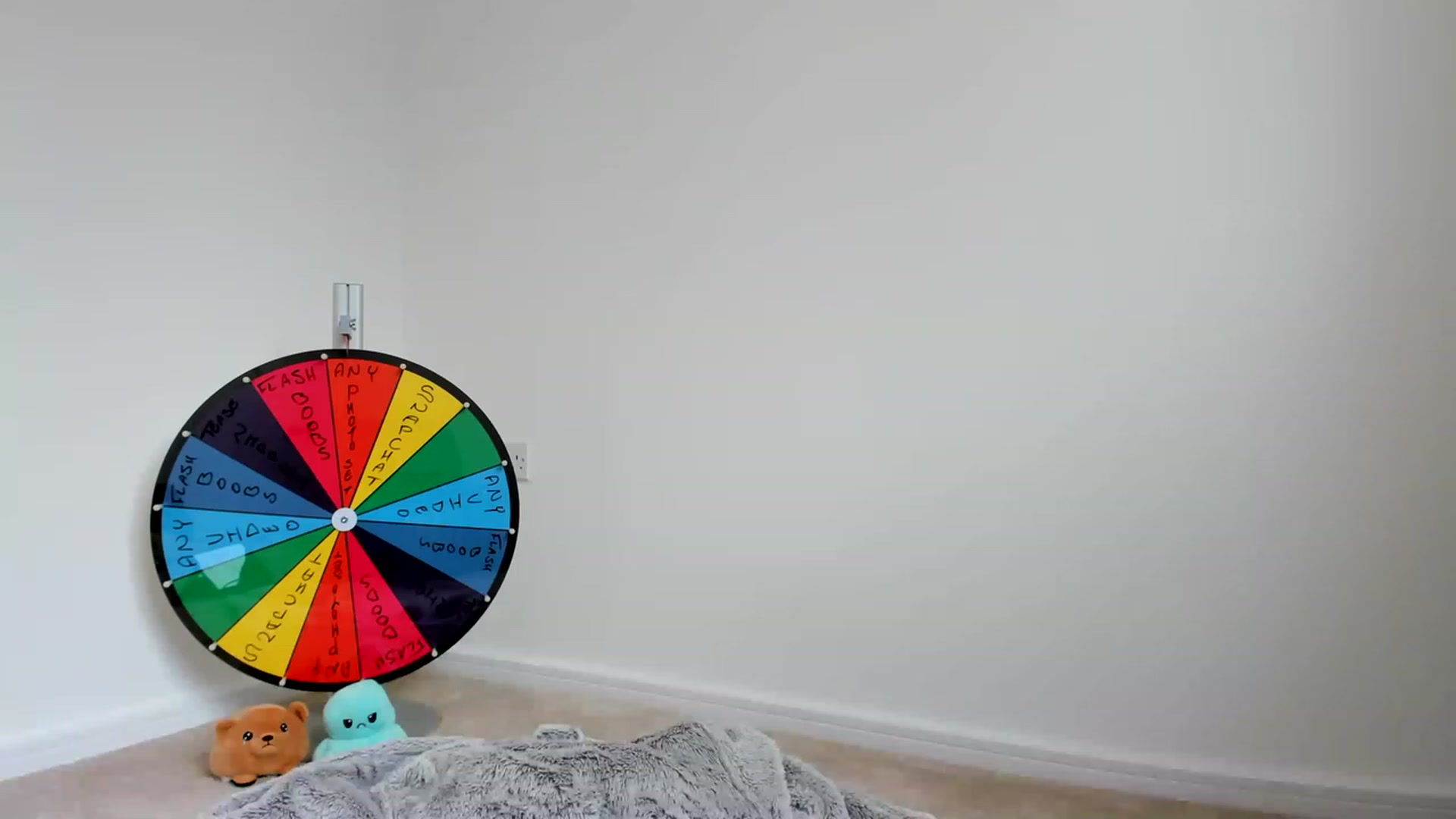 Gallery image thumbnail from JessieBear_'s myfreecams stream on, 03/28/2023, 14:18 image 2 of 20