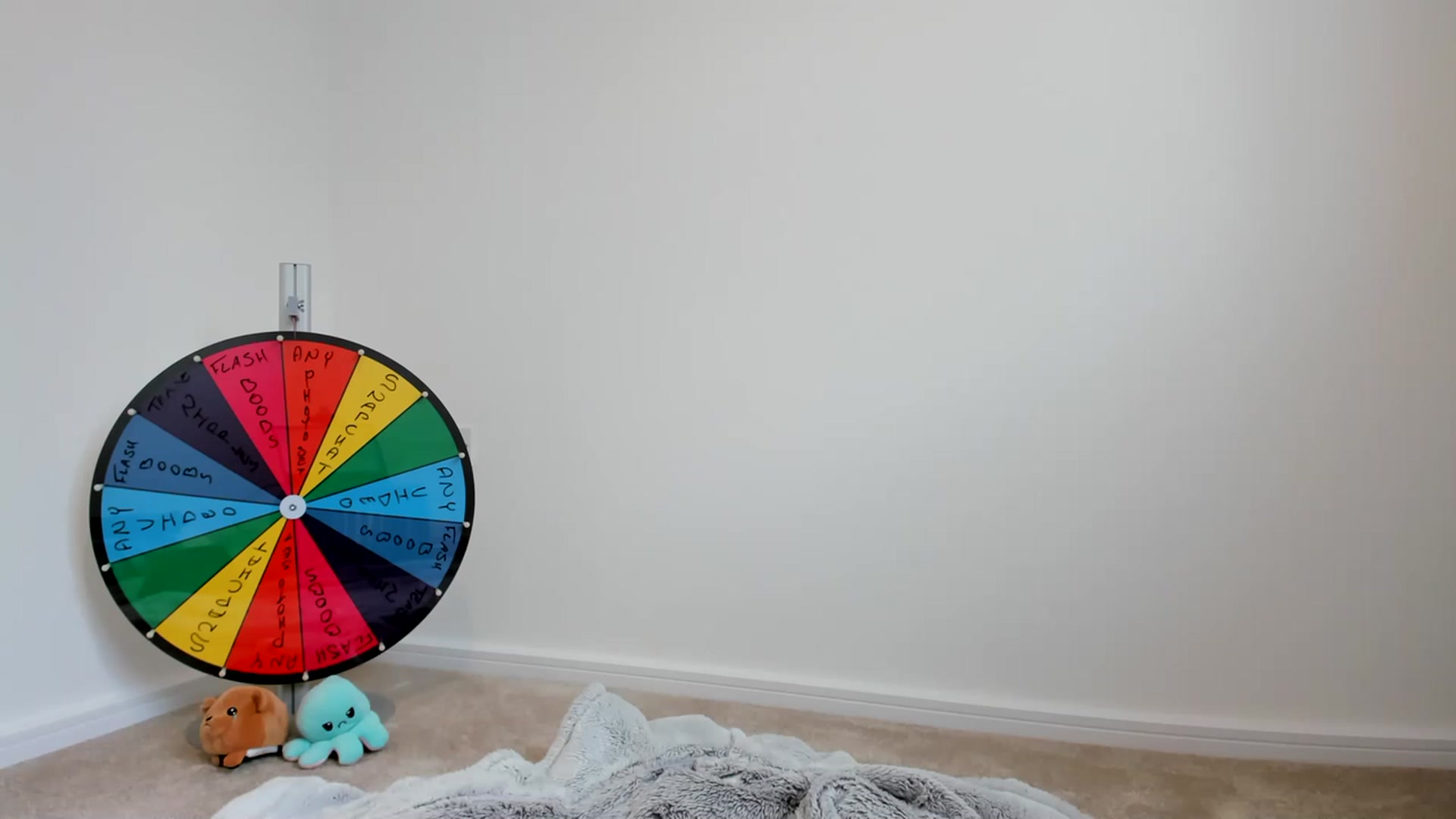Gallery image thumbnail from JessieBear_'s myfreecams stream on, 03/29/2023, 13:12 image 8 of 20