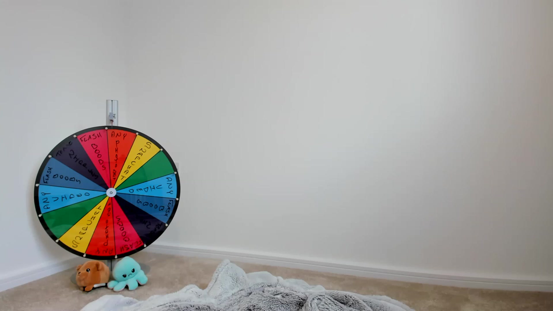Gallery image thumbnail from JessieBear_'s myfreecams stream on, 03/29/2023, 13:12 image 6 of 20
