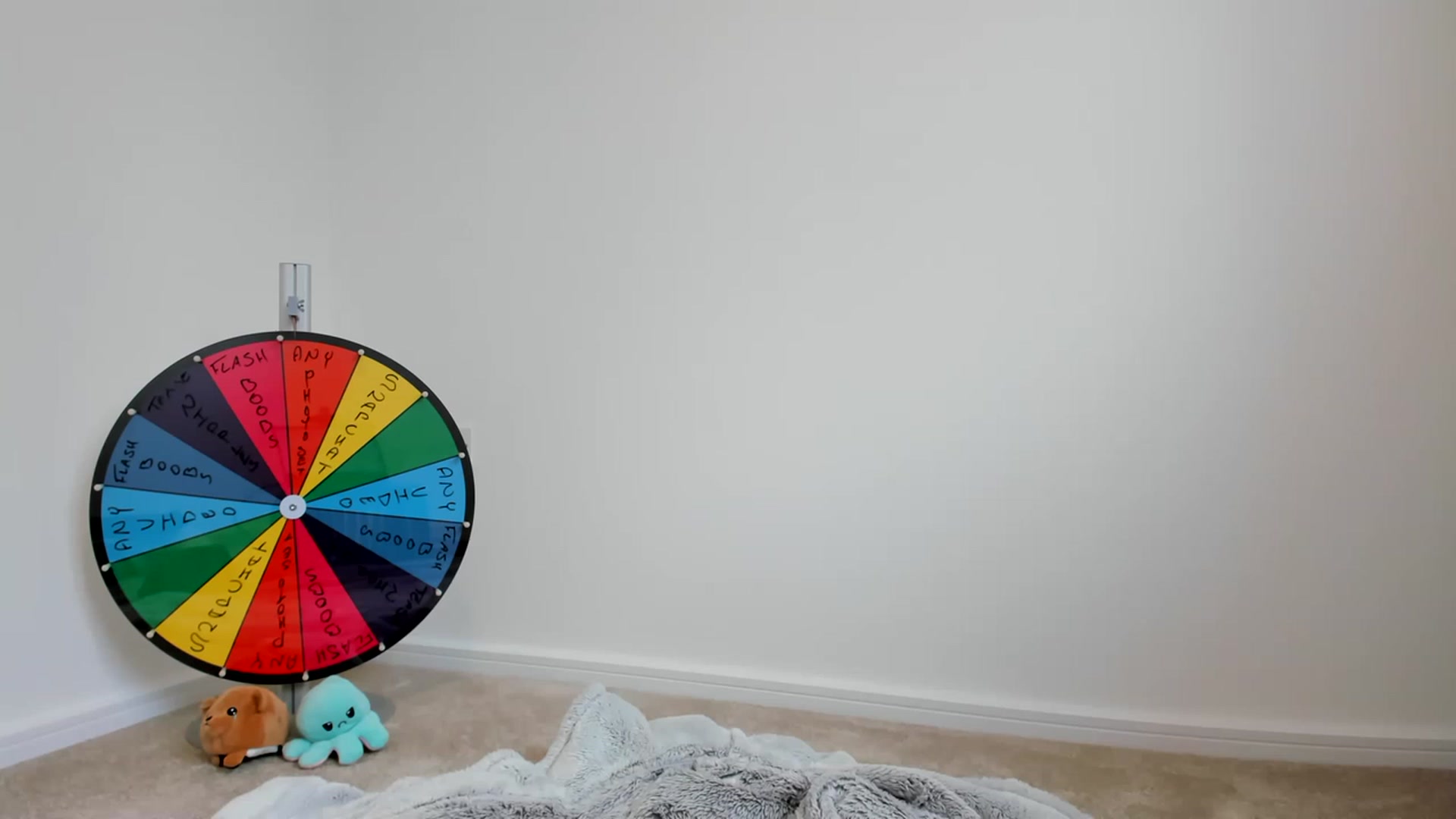 Gallery image thumbnail from JessieBear_'s myfreecams stream on, 03/29/2023, 13:12 image 7 of 20