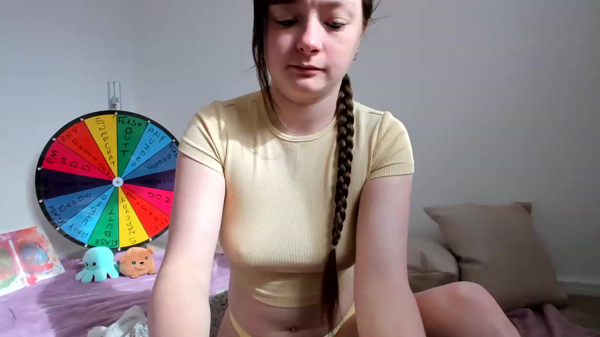 Gallery image thumbnail from JessieBear_'s myfreecams stream on, 04/12/2023, 11:18 image 10 of 20