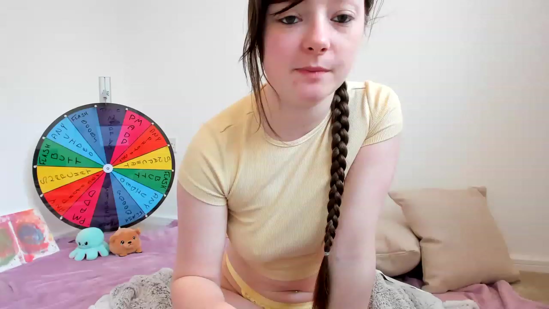 Gallery image thumbnail from JessieBear_'s myfreecams stream on, 04/12/2023, 11:18 image 14 of 20