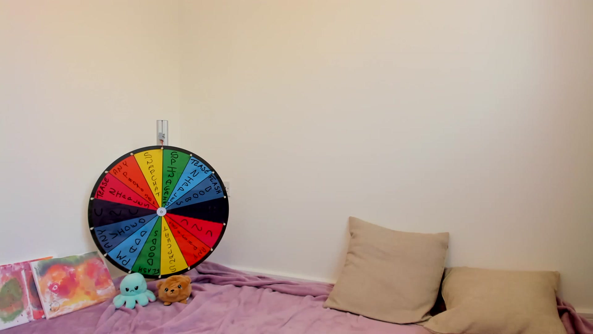Gallery image thumbnail from JessieBear_'s myfreecams stream on, 04/19/2023, 15:29 image 1 of 20