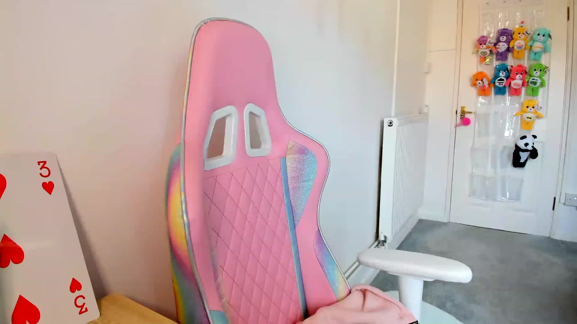 Gallery image thumbnail from JessieBear_'s myfreecams stream on, 04/20/2023, 18:22 image 12 of 20