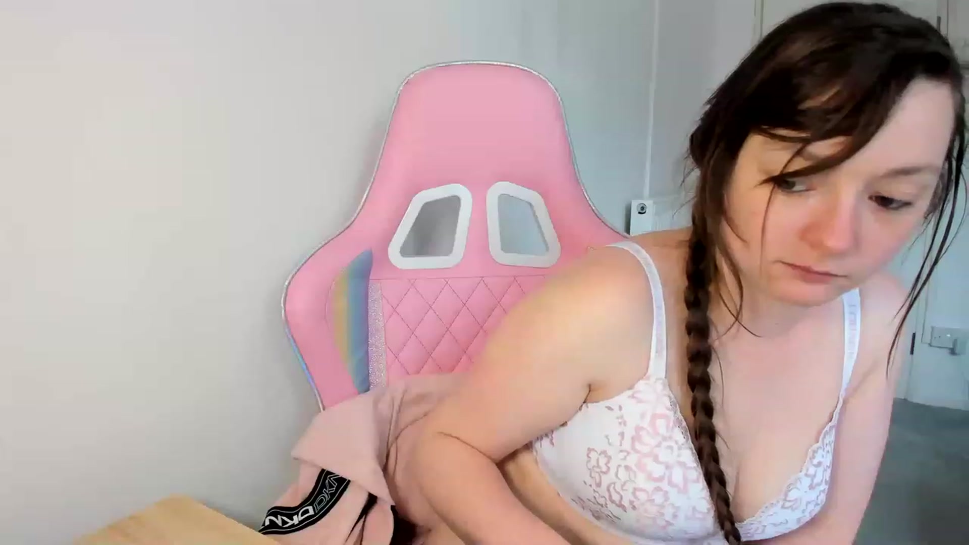 Gallery image thumbnail from JessieBear_'s myfreecams stream on, 04/21/2023, 12:50 image 12 of 20