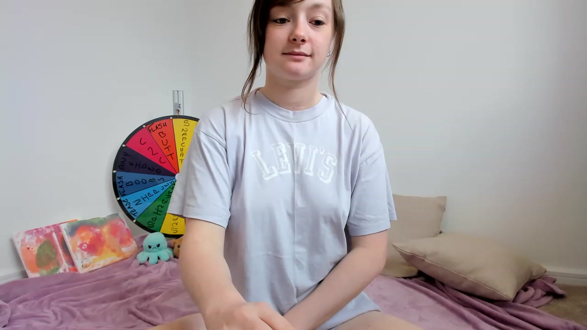 Gallery image thumbnail from JessieBear_'s myfreecams stream on, 04/25/2023, 15:36 image 14 of 20