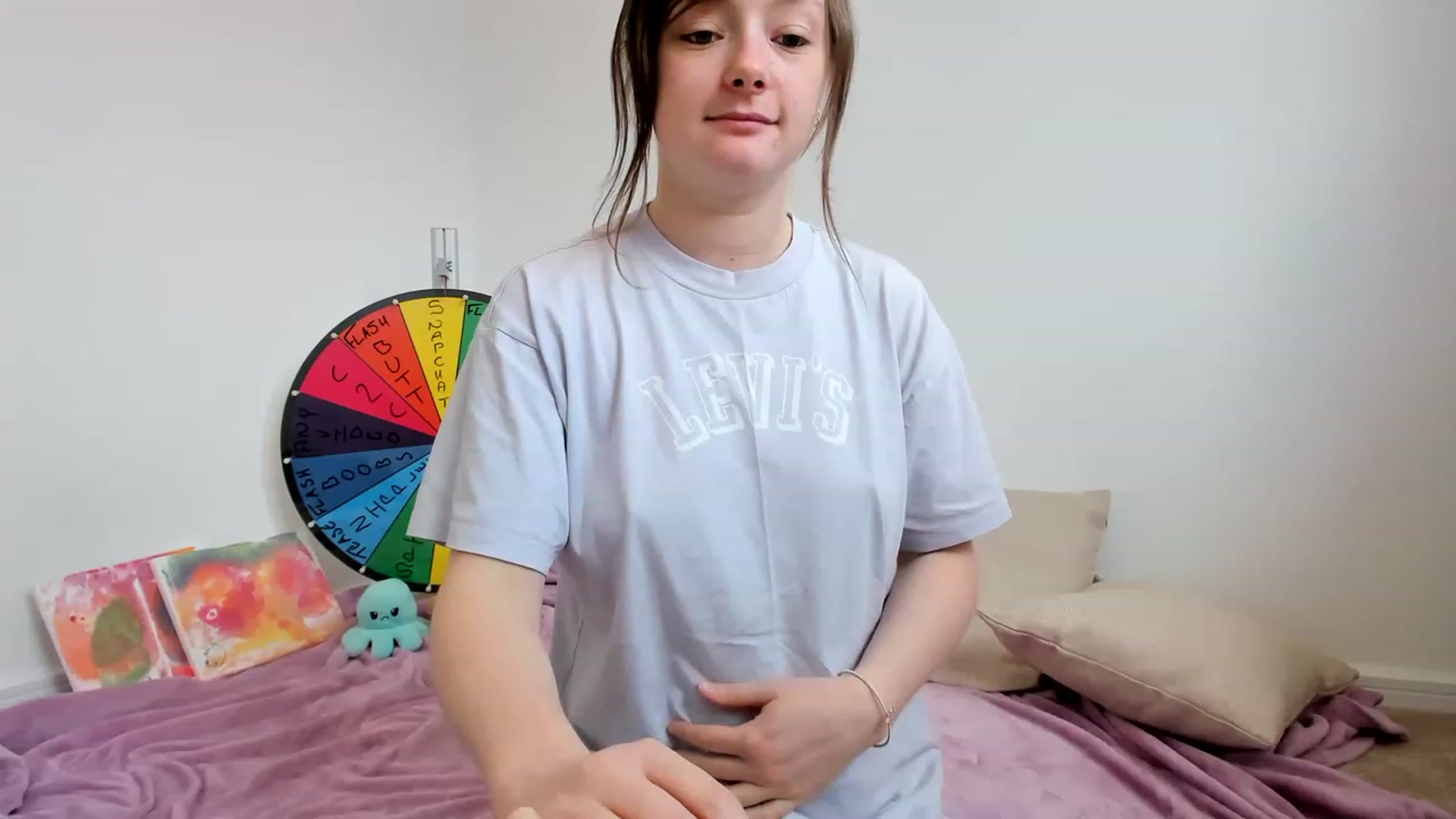Gallery image thumbnail from JessieBear_'s myfreecams stream on, 04/25/2023, 15:36 image 5 of 20