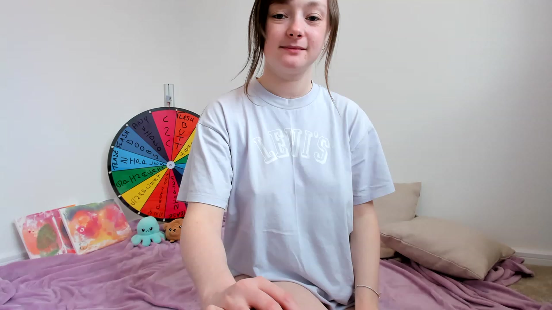 Gallery image thumbnail from JessieBear_'s myfreecams stream on, 04/25/2023, 17:54 image 3 of 20