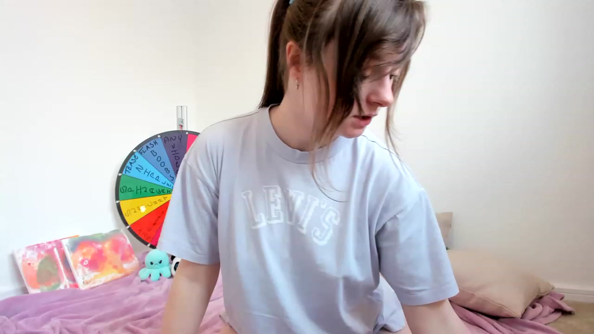 Gallery image thumbnail from JessieBear_'s myfreecams stream on, 04/25/2023, 17:54 image 18 of 20