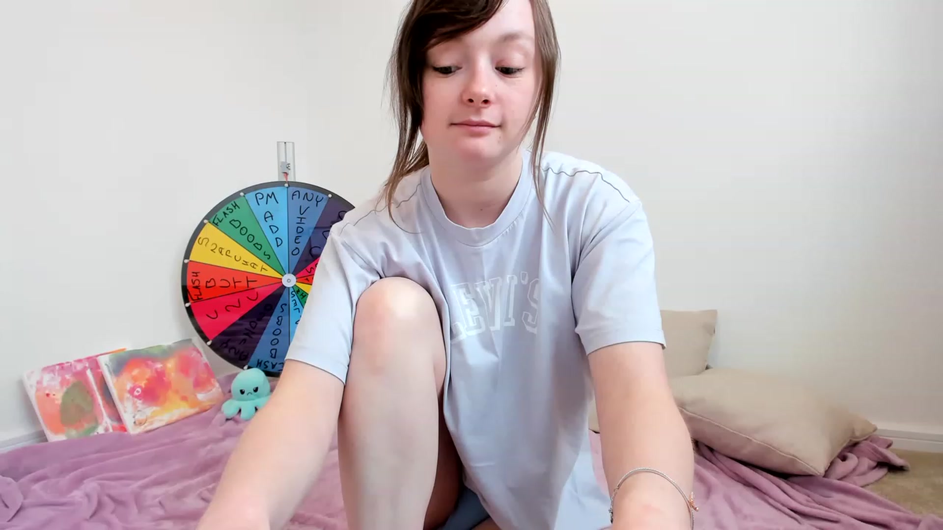 Gallery image thumbnail from JessieBear_'s myfreecams stream on, 04/25/2023, 17:54 image 8 of 20