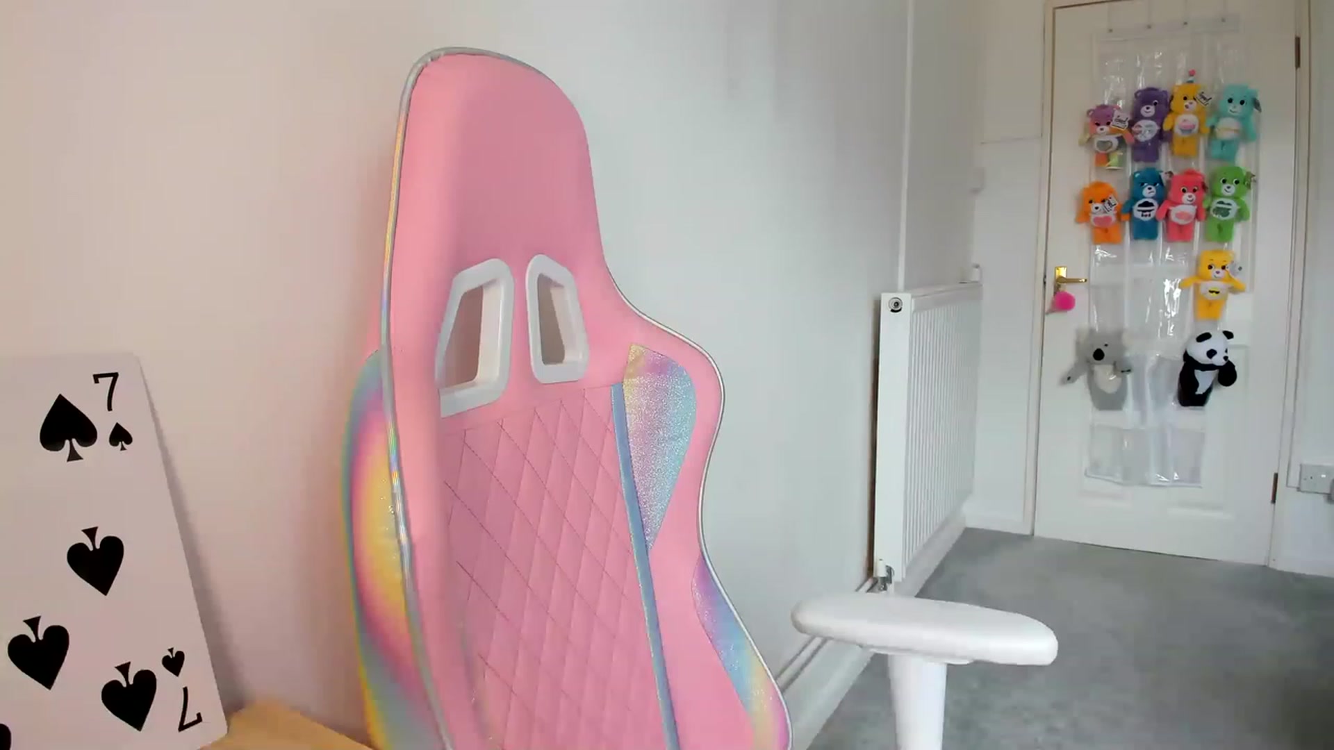 Gallery image thumbnail from JessieBear_'s myfreecams stream on, 04/28/2023, 16:52 image 5 of 20