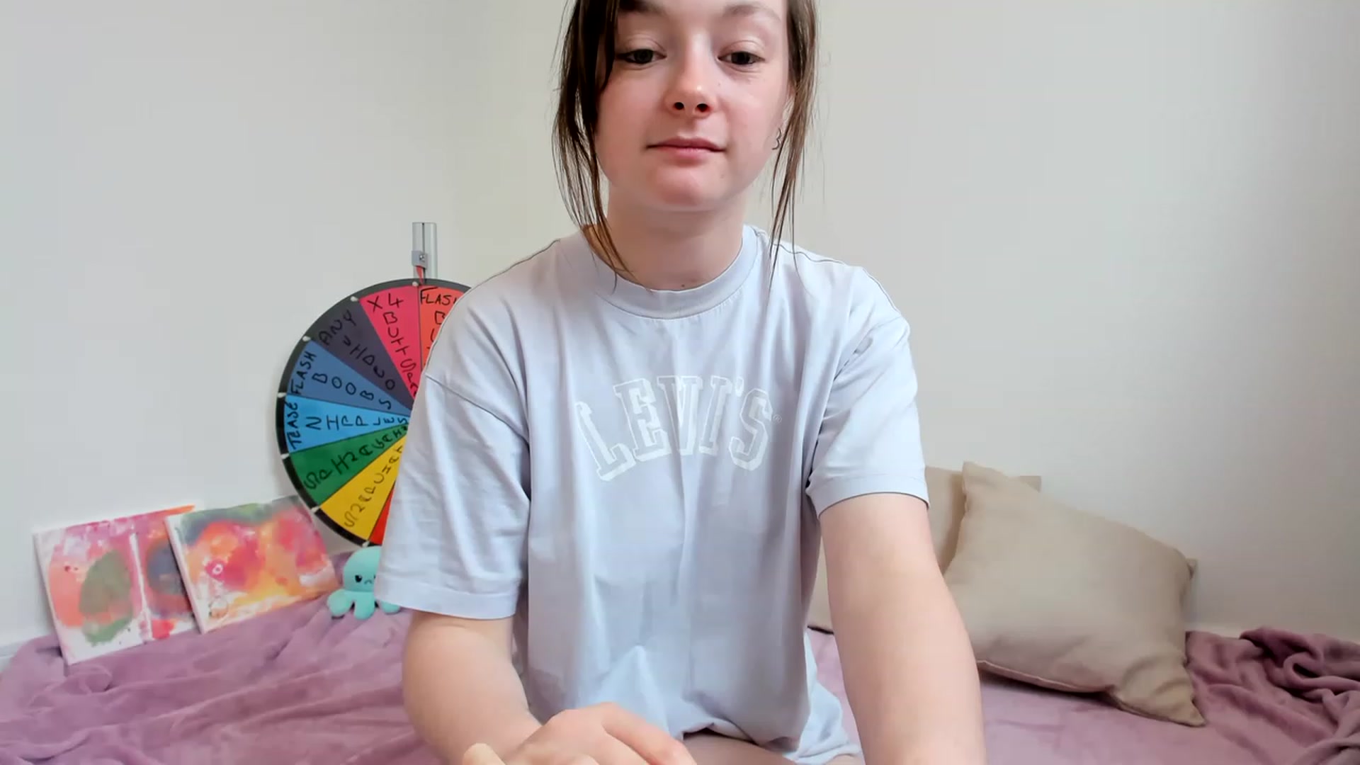 Gallery image thumbnail from JessieBear_'s myfreecams stream on, 05/02/2023, 15:01 image 9 of 20