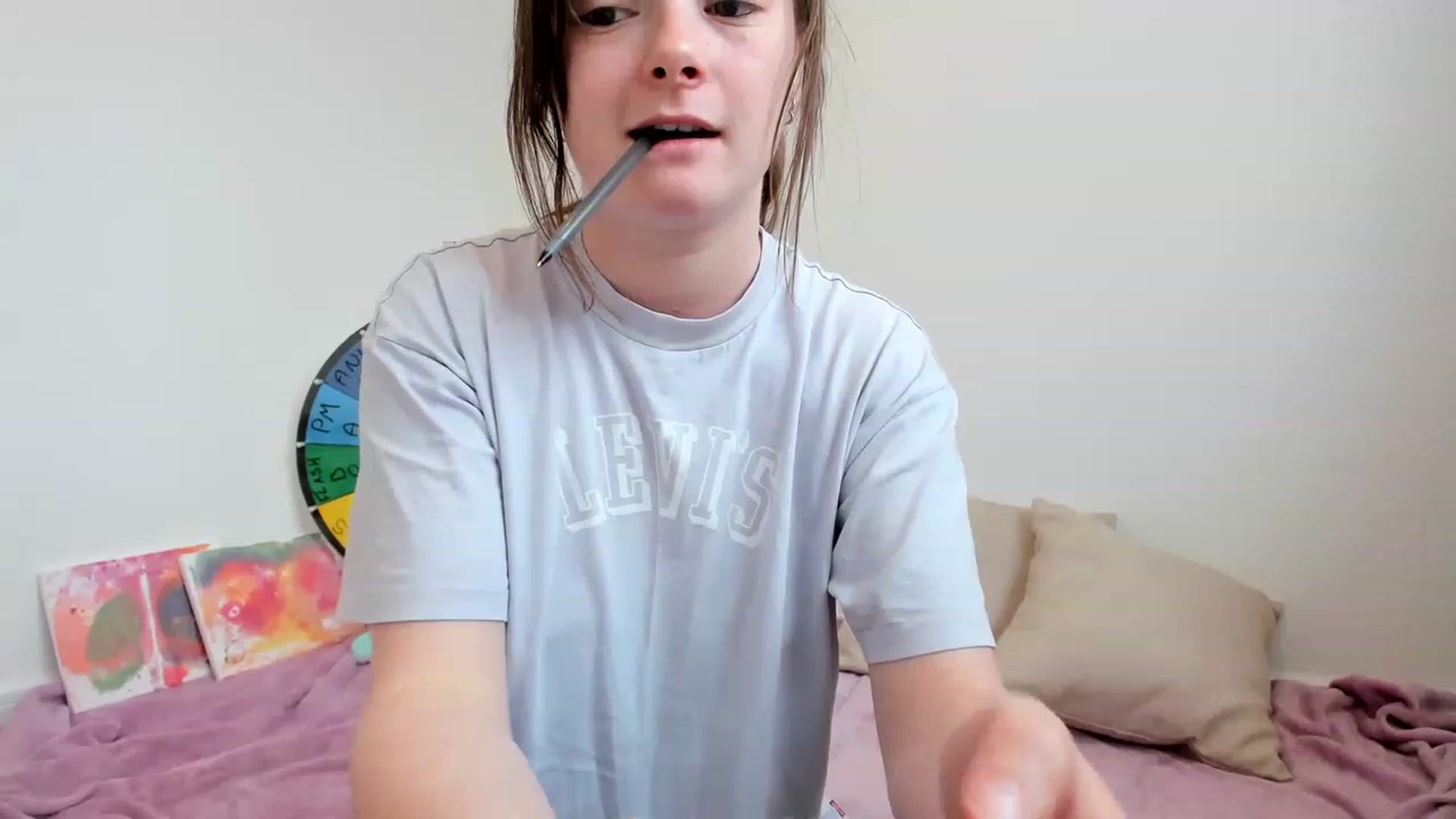 Gallery image thumbnail from JessieBear_'s myfreecams stream on, 05/02/2023, 15:01 image 4 of 20