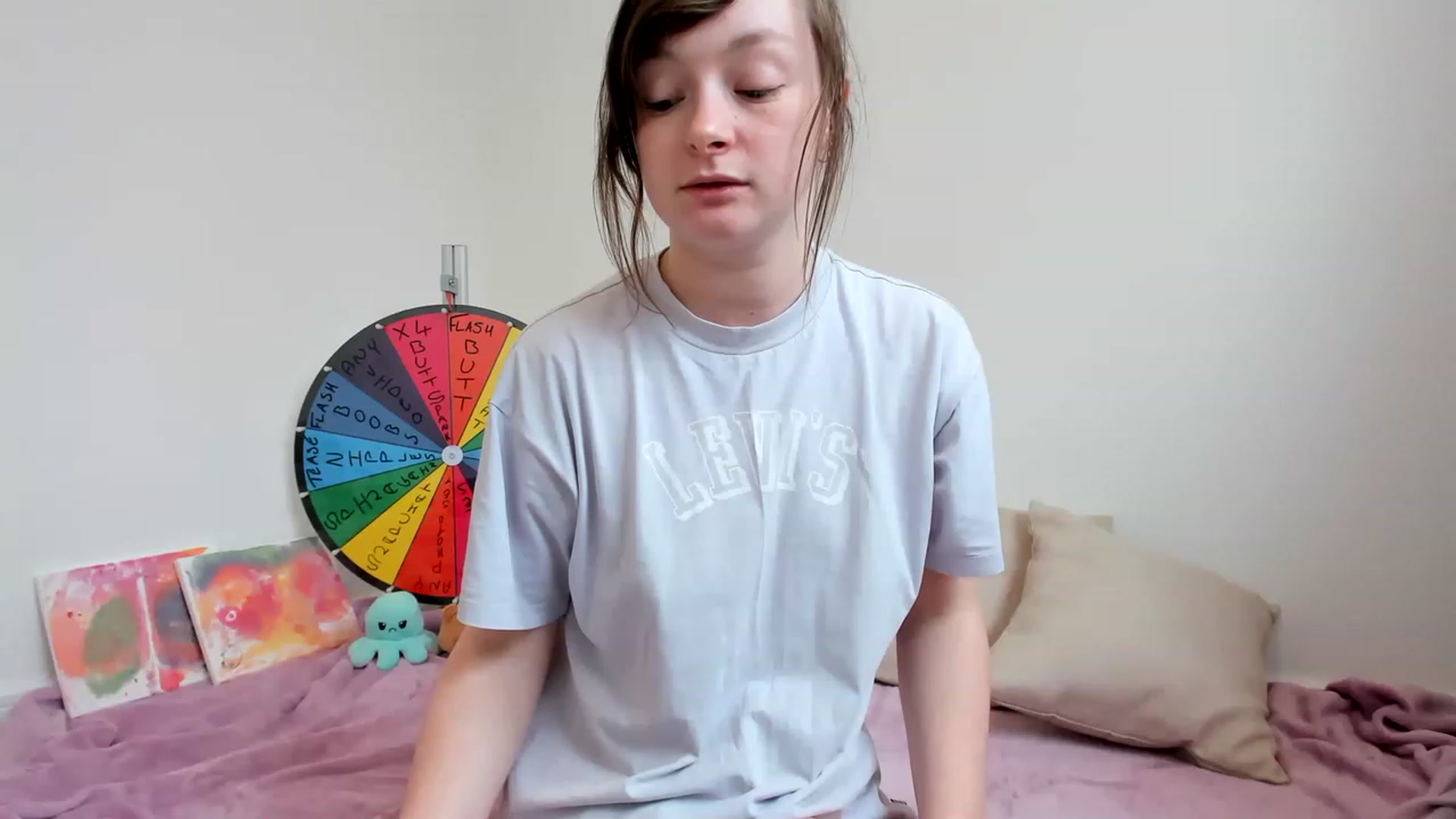 Gallery image thumbnail from JessieBear_'s myfreecams stream on, 05/02/2023, 15:01 image 12 of 20