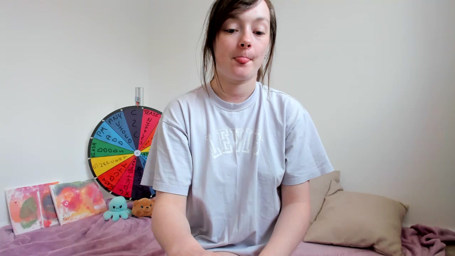Gallery image thumbnail from JessieBear_'s myfreecams stream on, 05/02/2023, 17:23 image 5 of 20