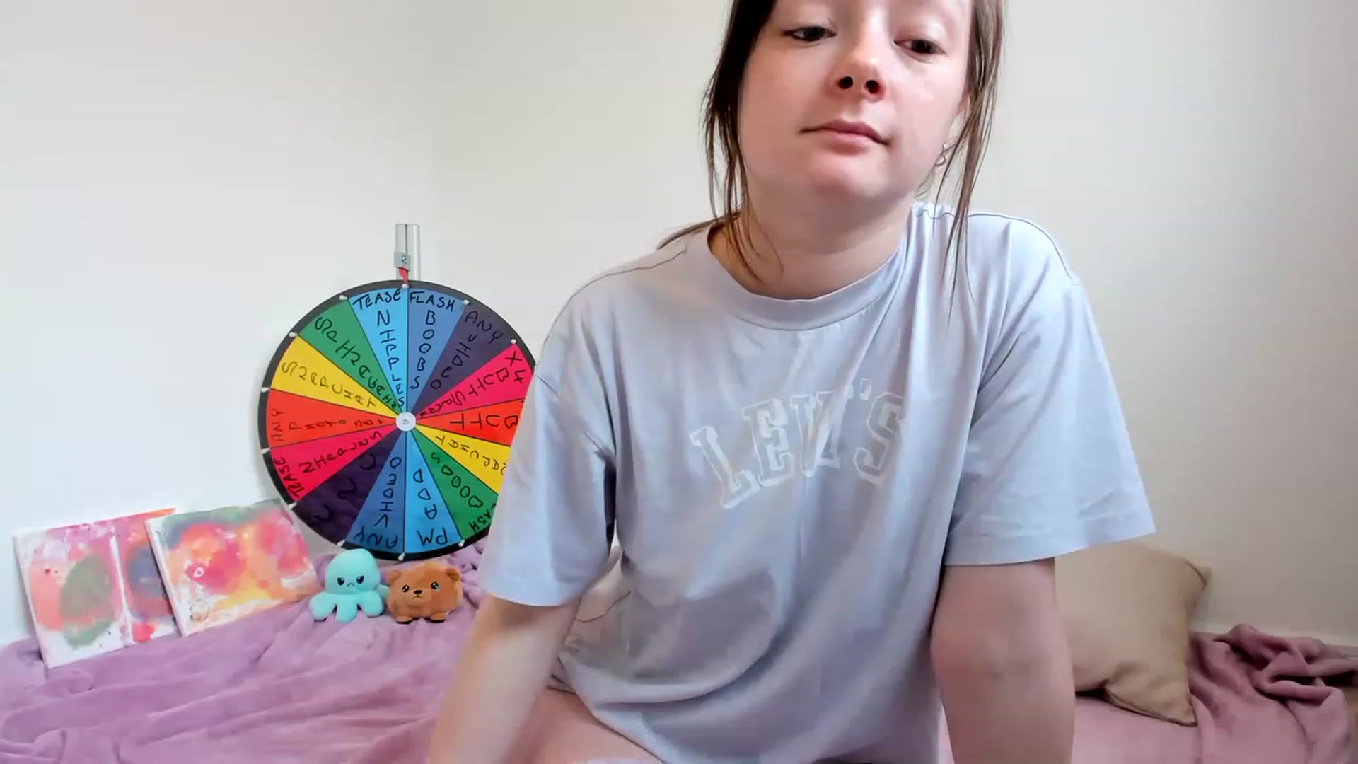 Gallery image thumbnail from JessieBear_'s myfreecams stream on, 05/02/2023, 17:23 image 14 of 20