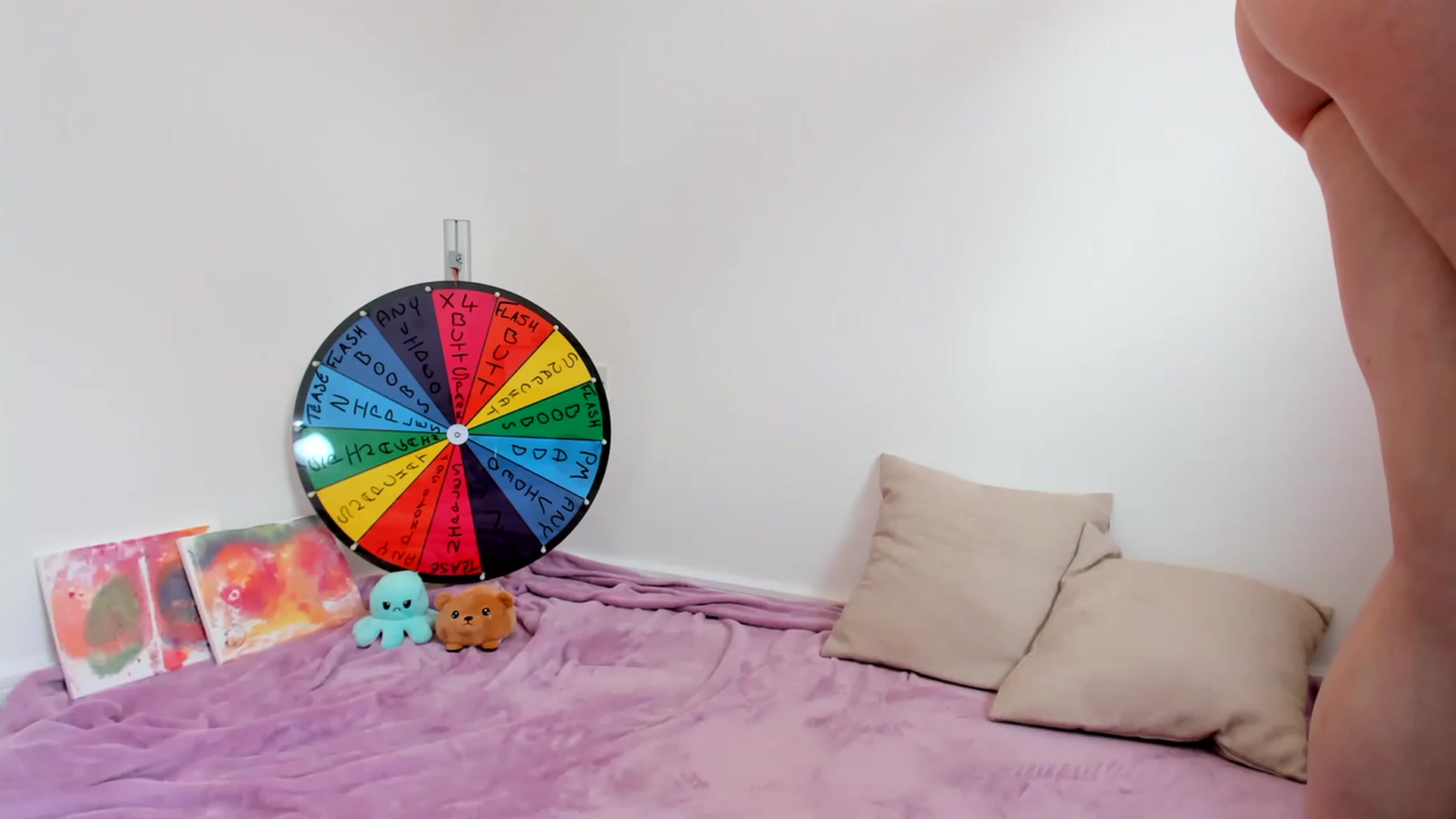 Gallery image thumbnail from JessieBear_'s myfreecams stream on, 05/03/2023, 13:43 image 10 of 20