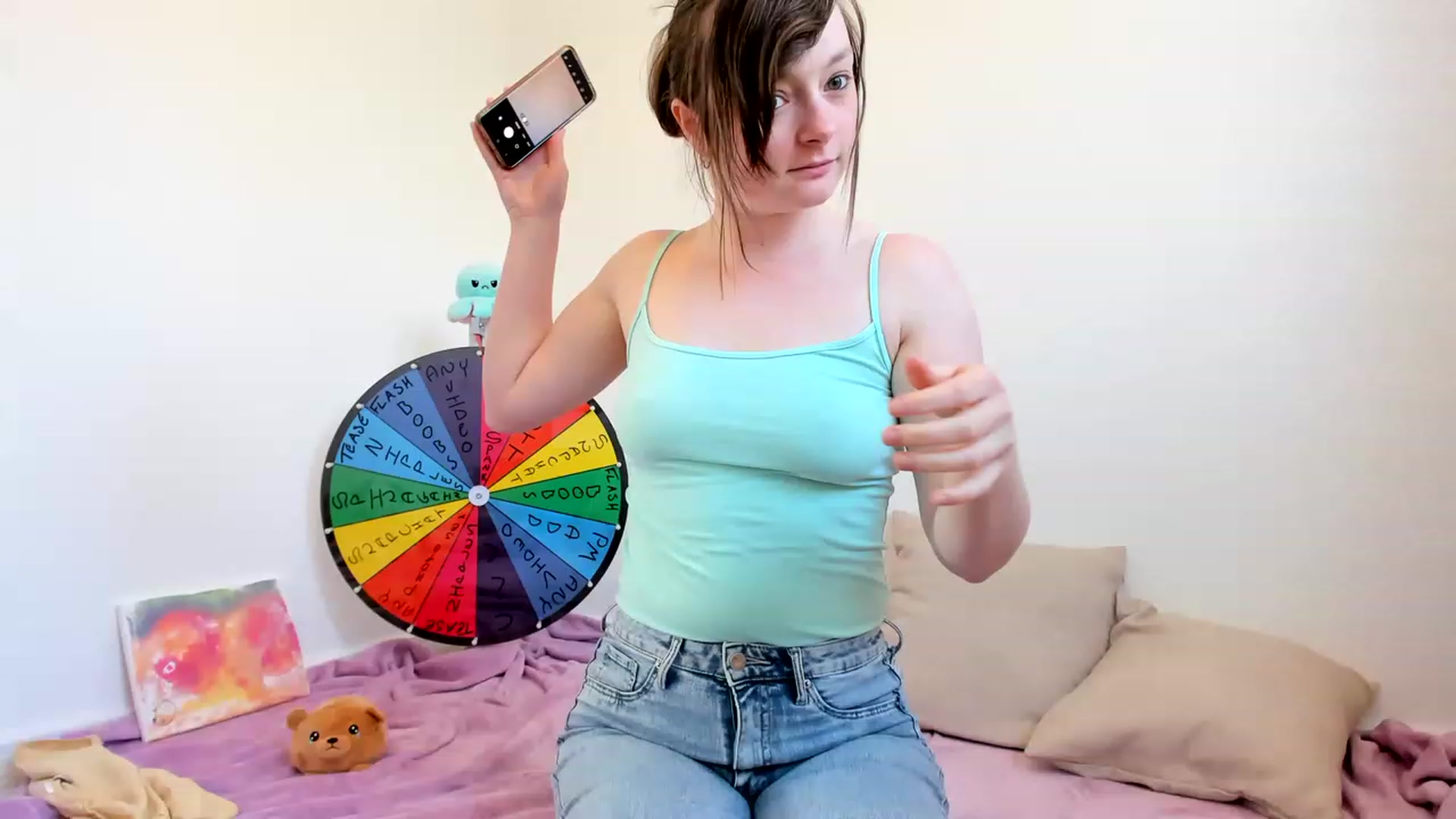 Gallery image thumbnail from JessieBear_'s myfreecams stream on, 05/03/2023, 16:07 image 18 of 20