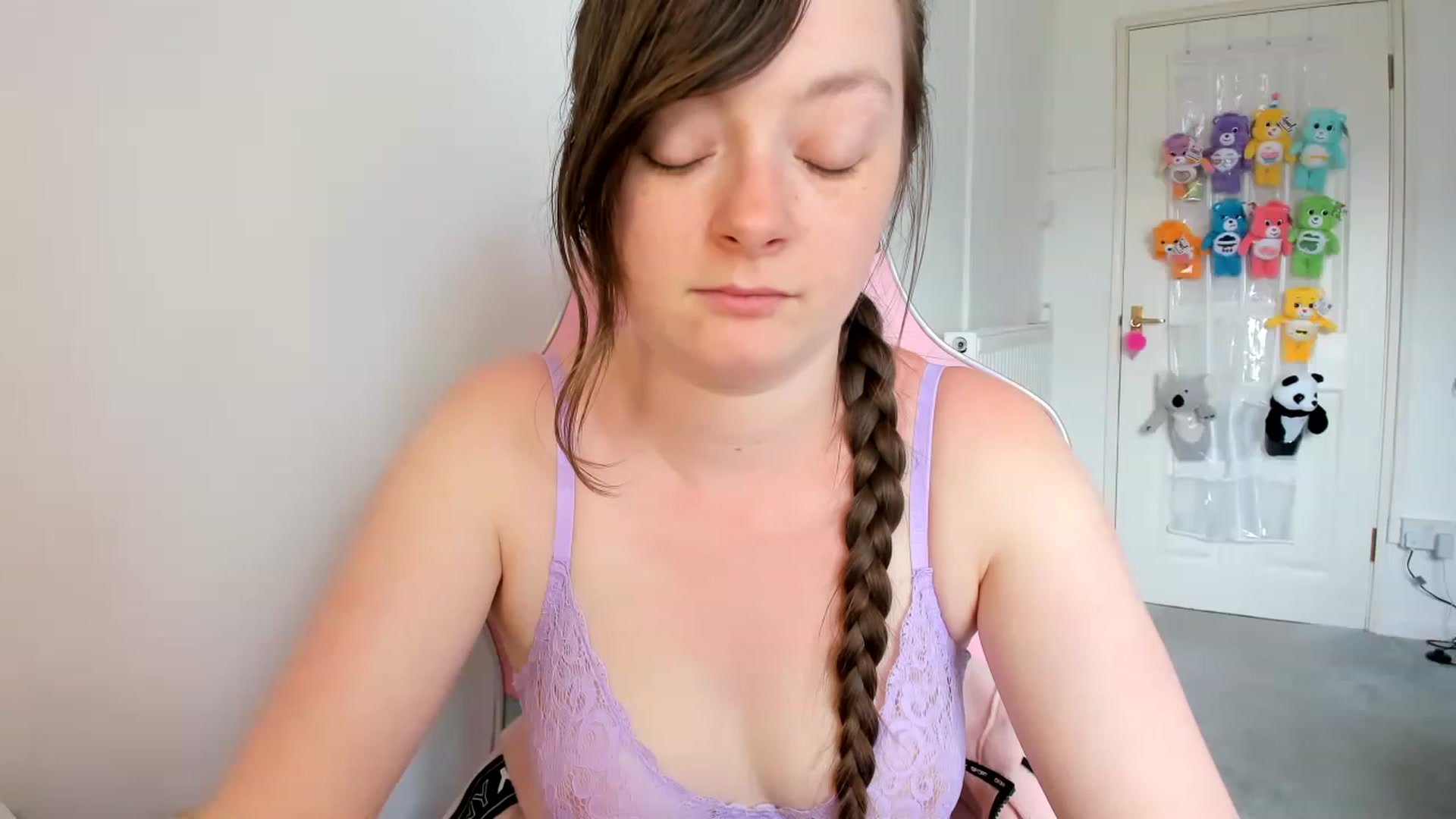 Gallery image thumbnail from JessieBear_'s myfreecams stream on, 05/09/2023, 15:21 image 1 of 20