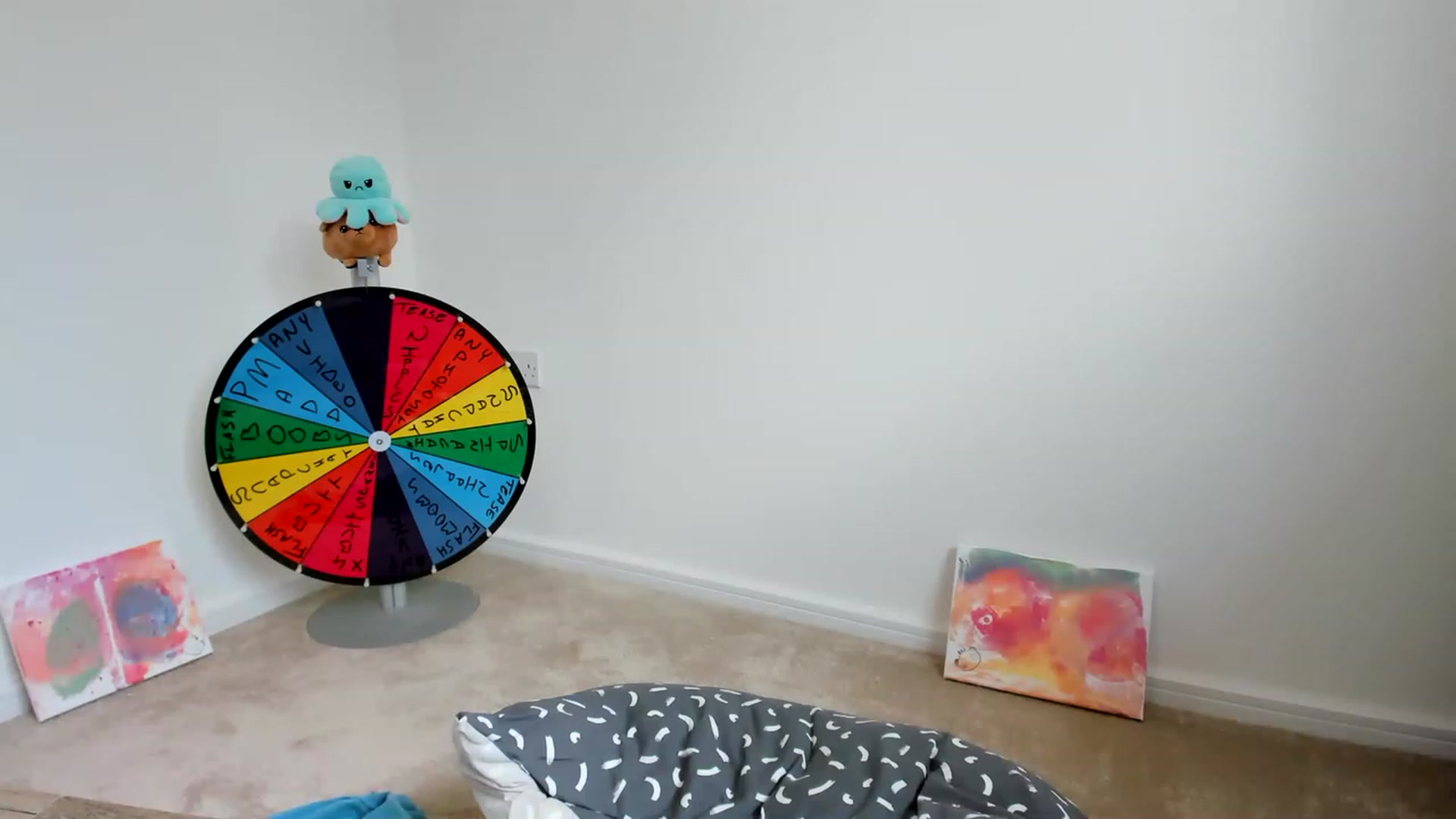 Gallery image thumbnail from JessieBear_'s myfreecams stream on, 05/25/2023, 15:38 image 14 of 20