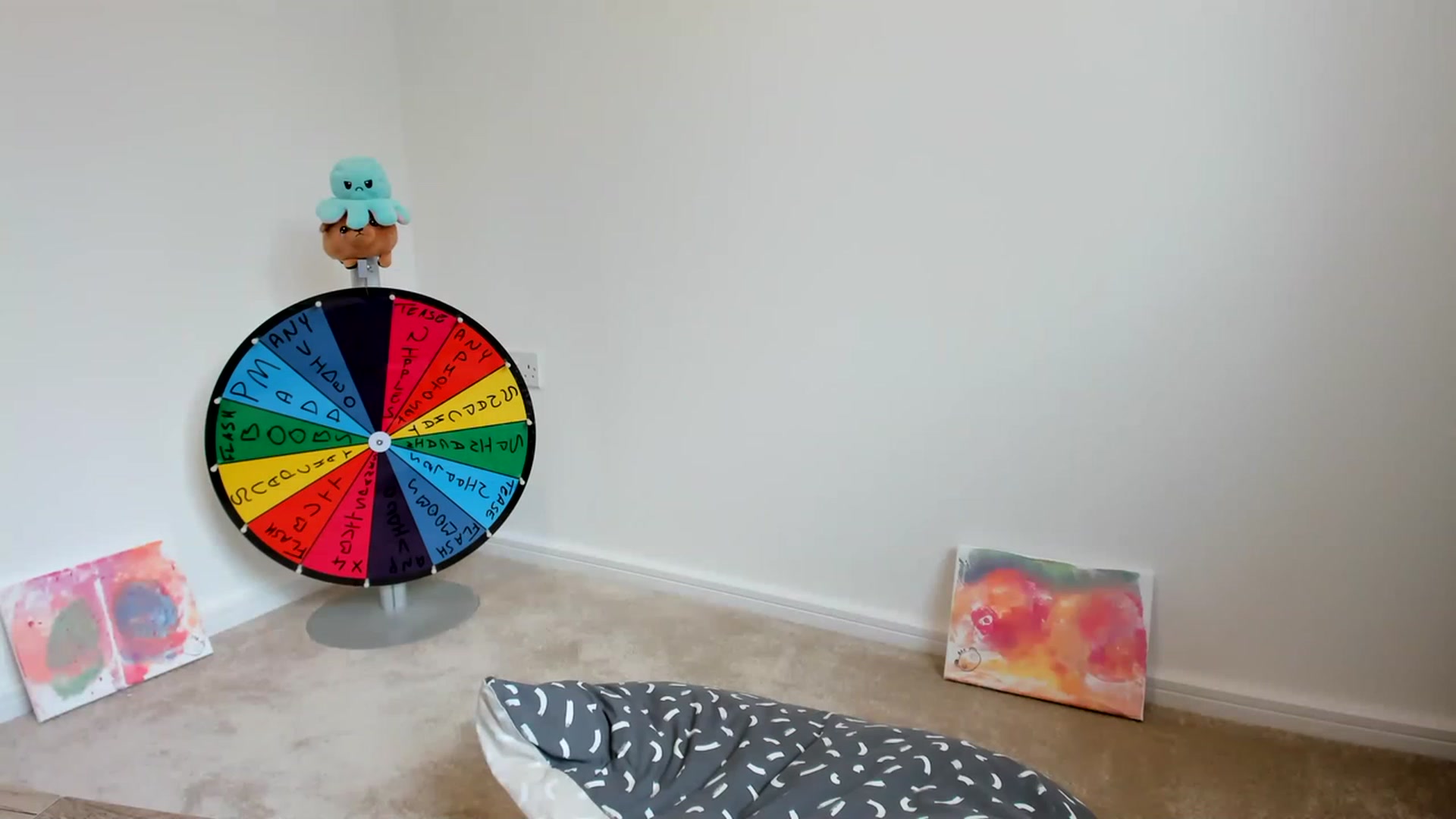 Gallery image thumbnail from JessieBear_'s myfreecams stream on, 05/25/2023, 15:38 image 9 of 20