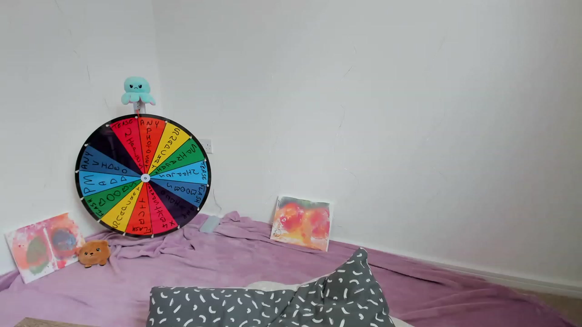 Gallery image thumbnail from JessieBear_'s myfreecams stream on, 05/30/2023, 12:10 image 7 of 20