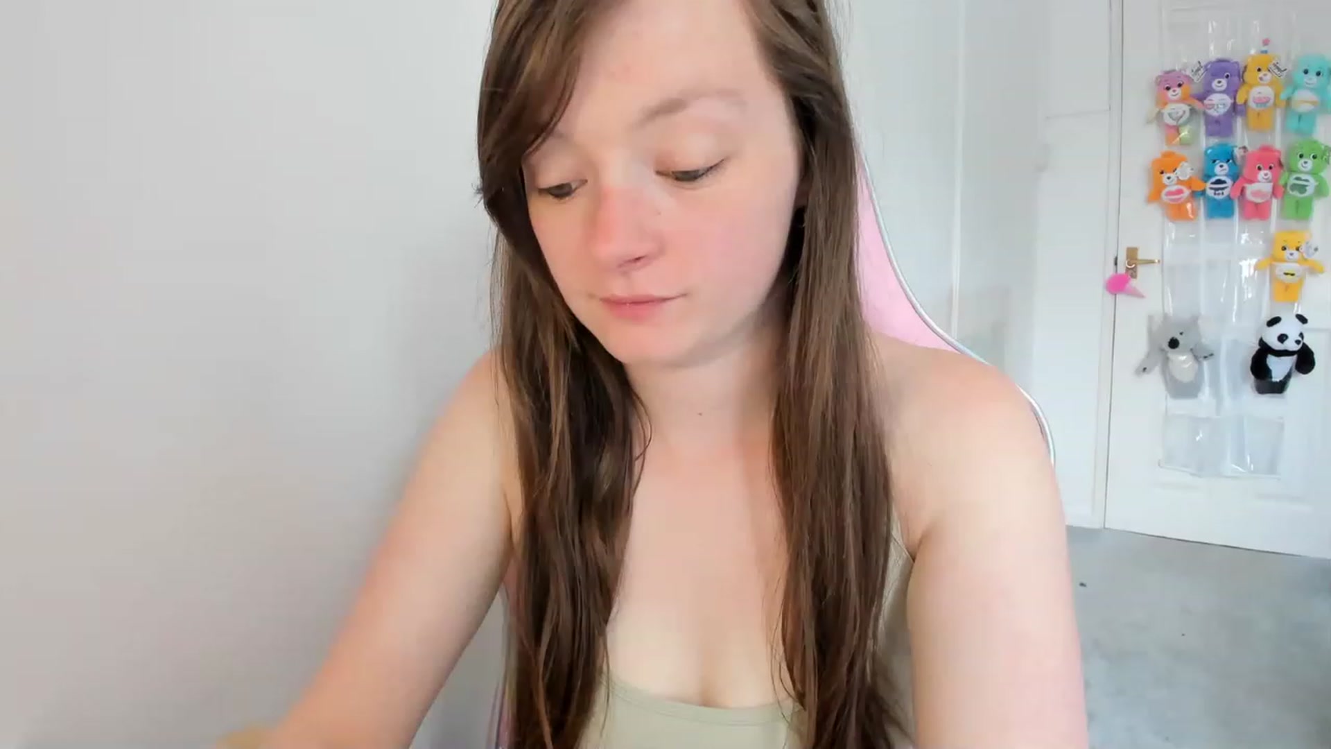 Gallery image thumbnail from JessieBear_'s myfreecams stream on, 06/06/2023, 10:47 image 17 of 20