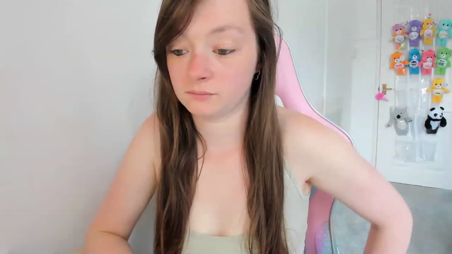 Gallery image thumbnail from JessieBear_'s myfreecams stream on, 06/06/2023, 10:47 image 20 of 20