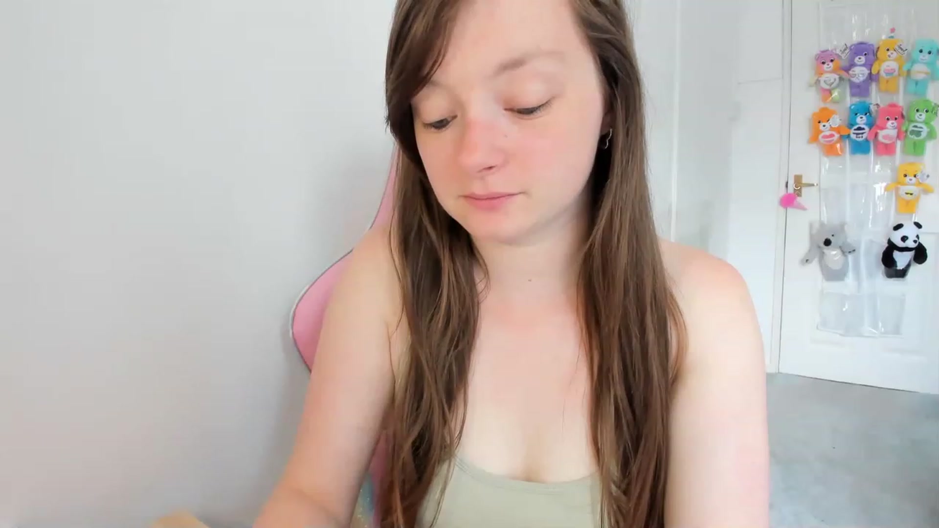 Gallery image thumbnail from JessieBear_'s myfreecams stream on, 06/06/2023, 10:47 image 5 of 20
