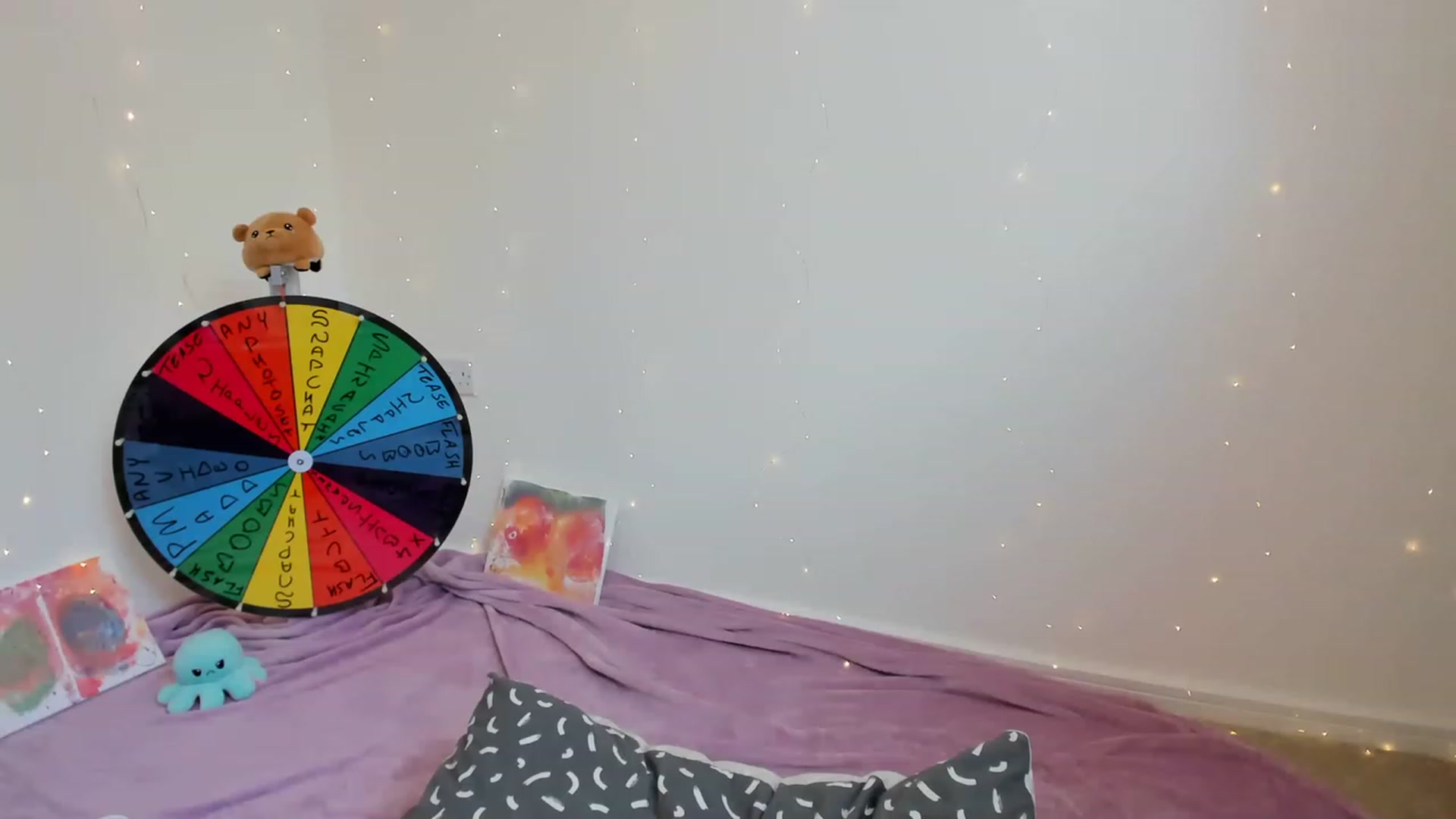 Gallery image thumbnail from JessieBear_'s myfreecams stream on, 06/09/2023, 13:44 image 20 of 20